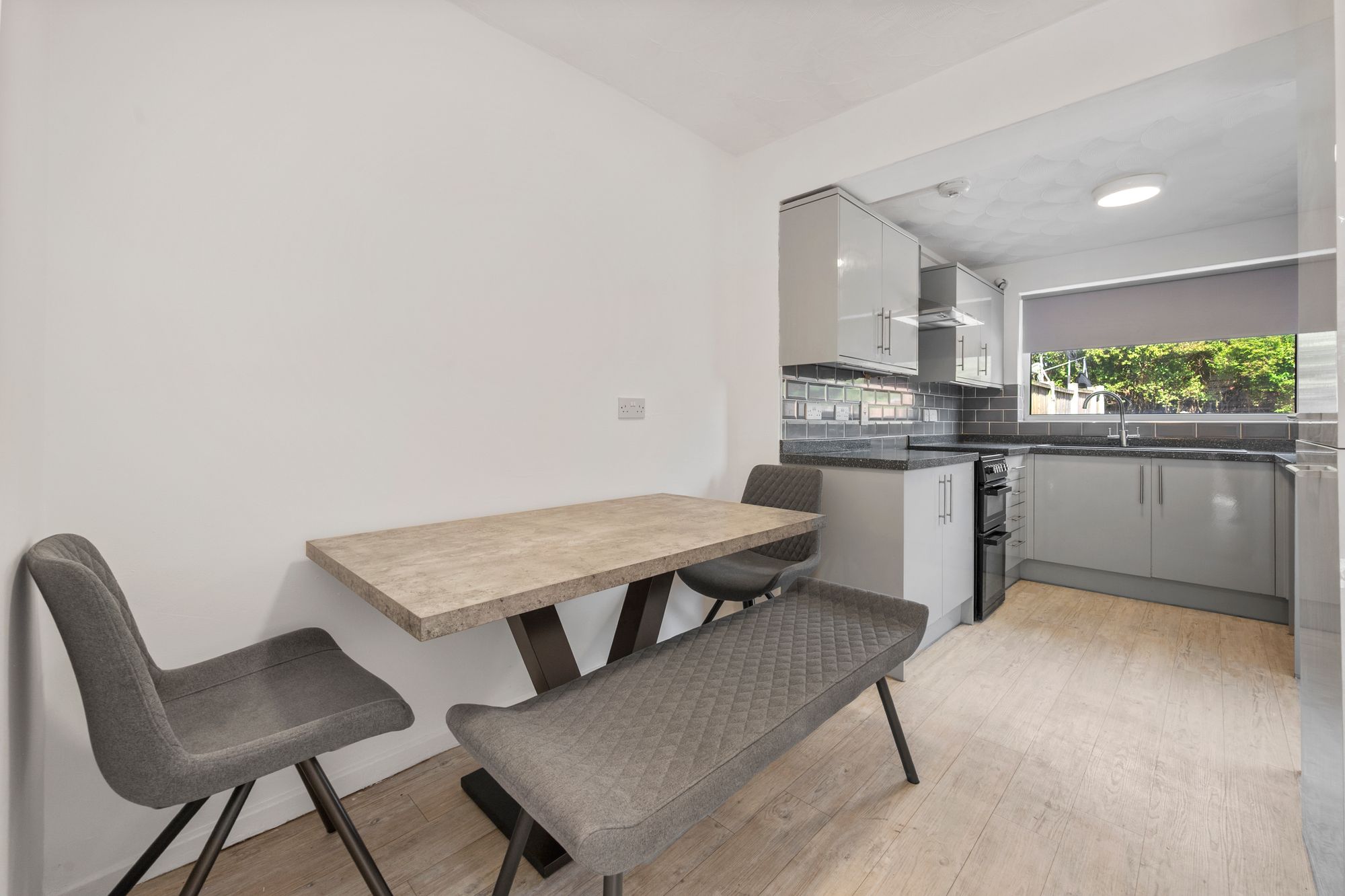 Kings Road, Fearnhead, WA2