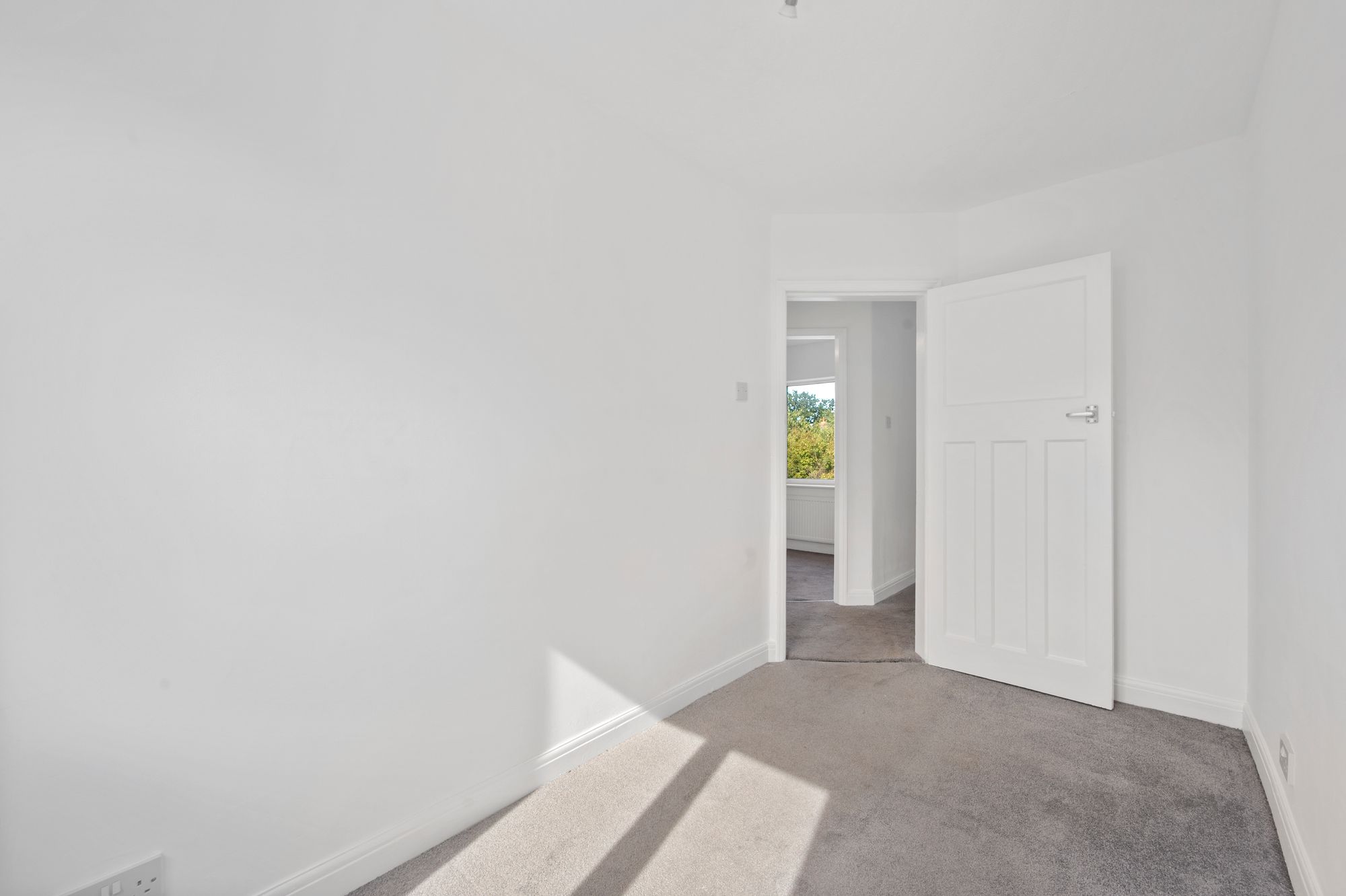 Kings Road, Fearnhead, WA2