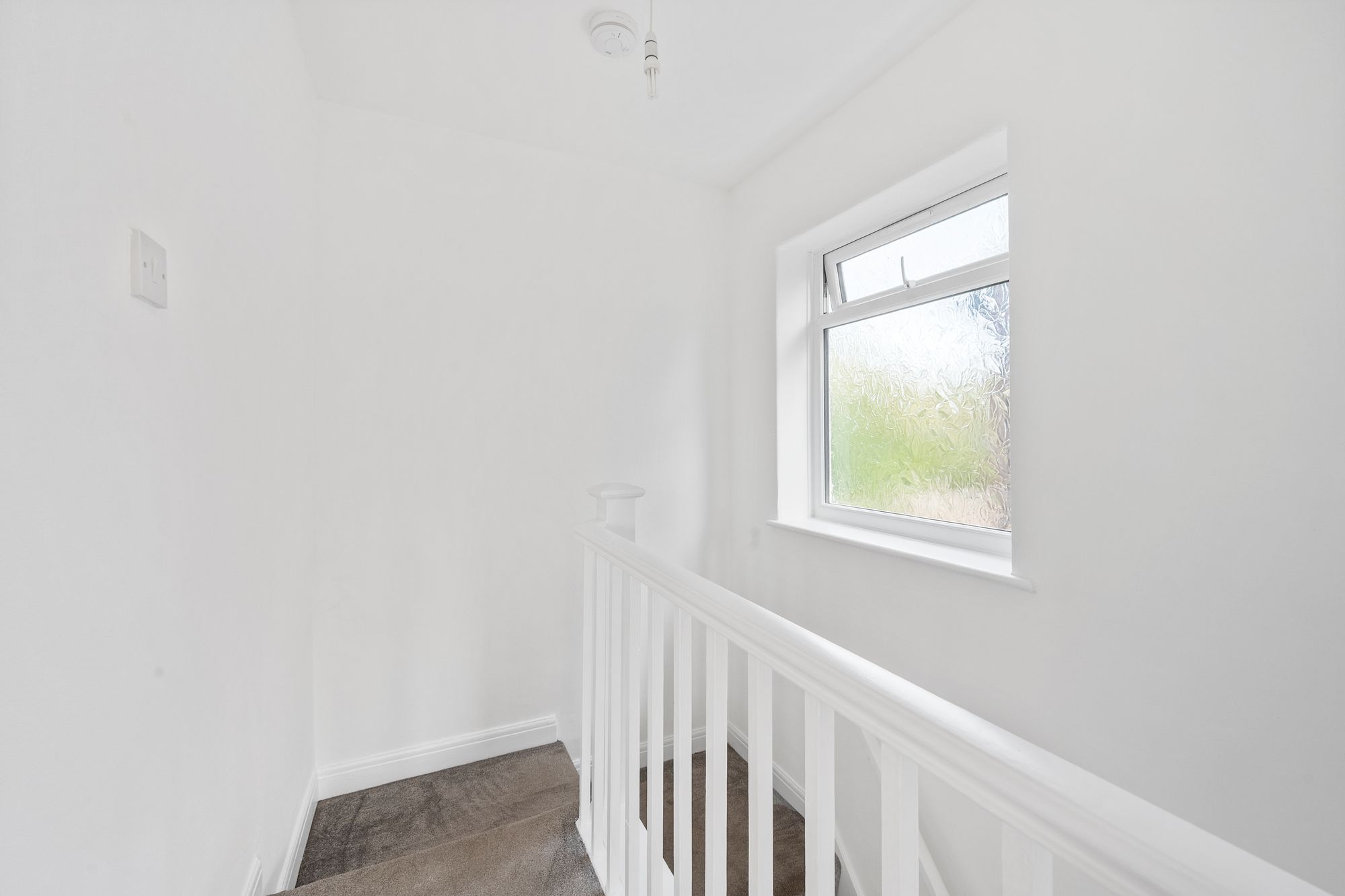Kings Road, Fearnhead, WA2