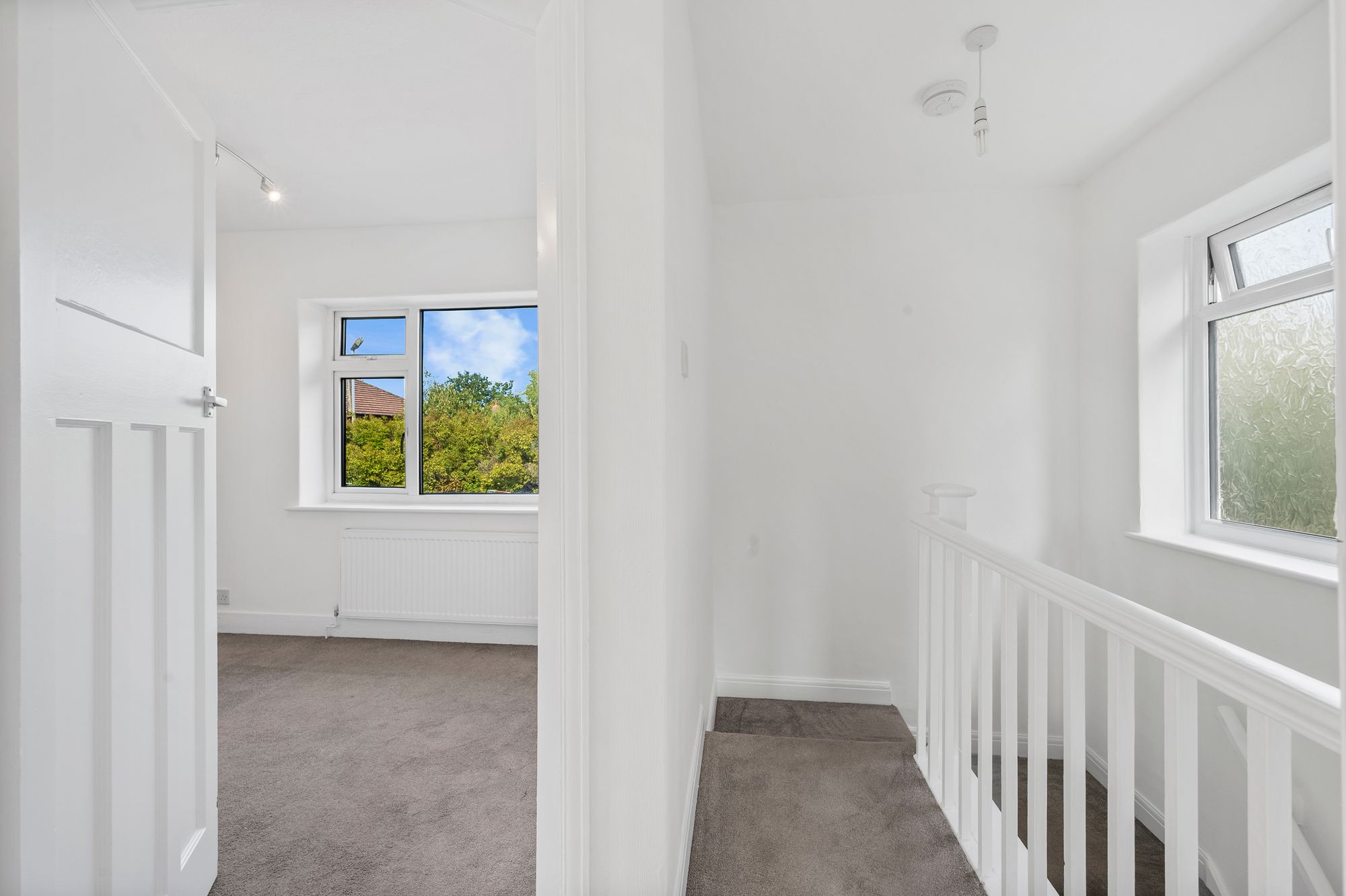 Kings Road, Fearnhead, WA2