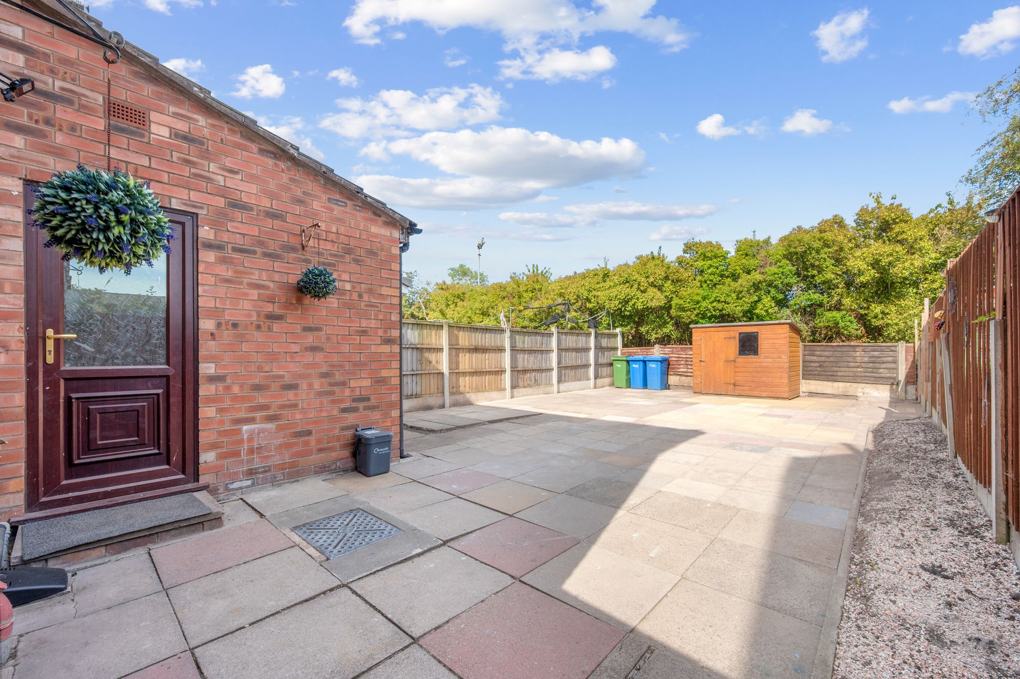 Kings Road, Fearnhead, WA2