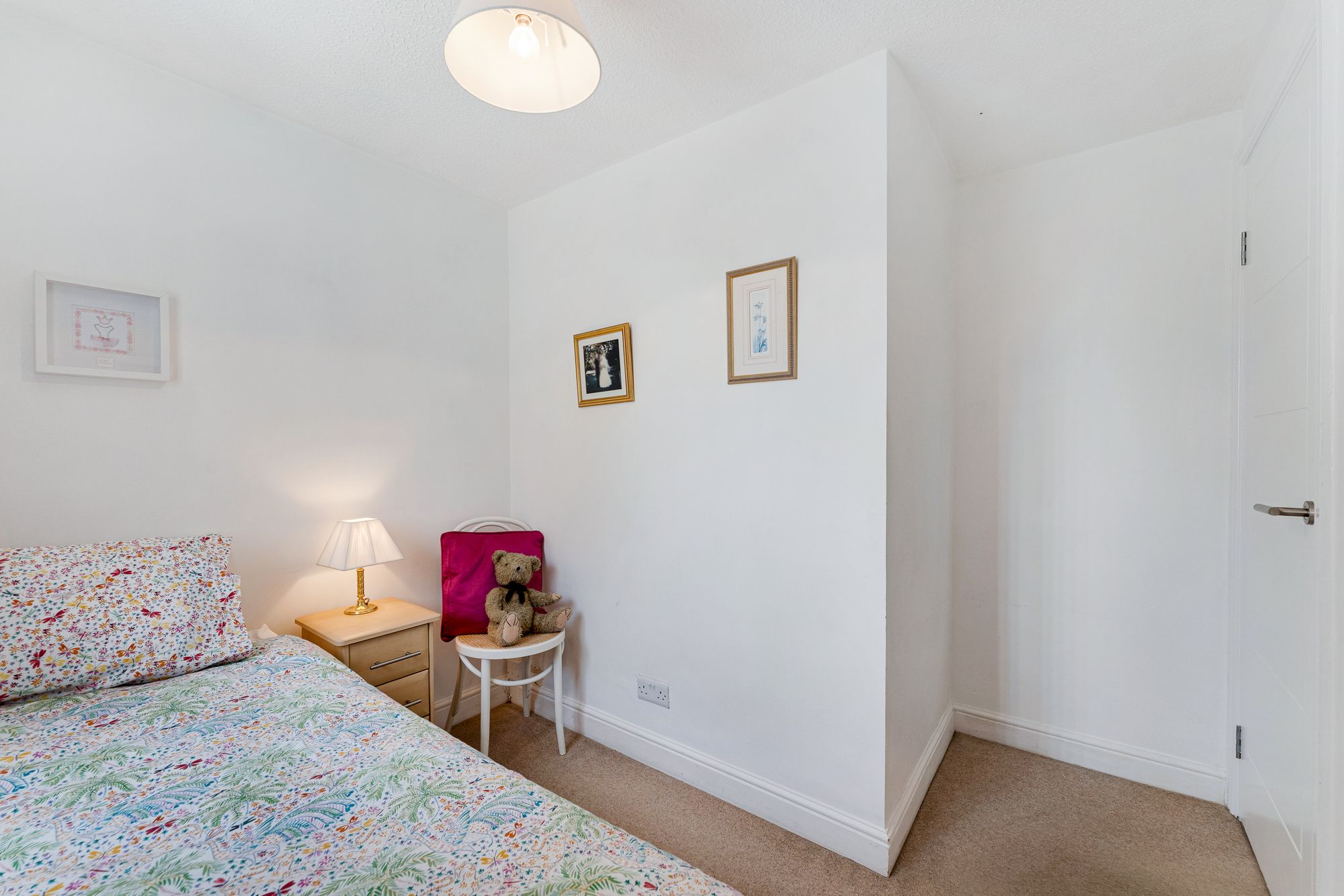 Abbey Close, Croft, WA3