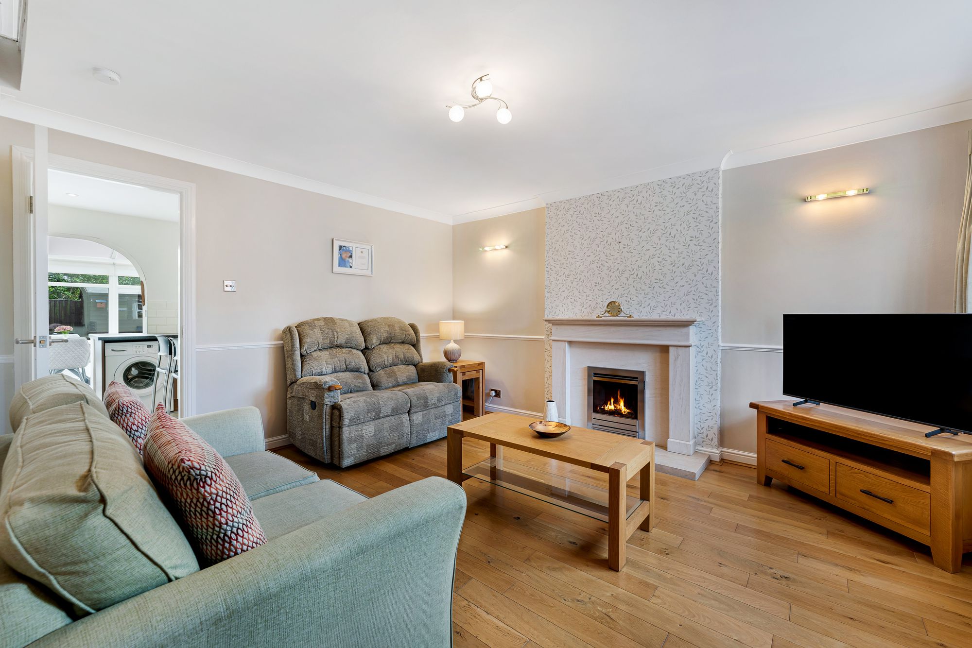 Abbey Close, Croft, WA3