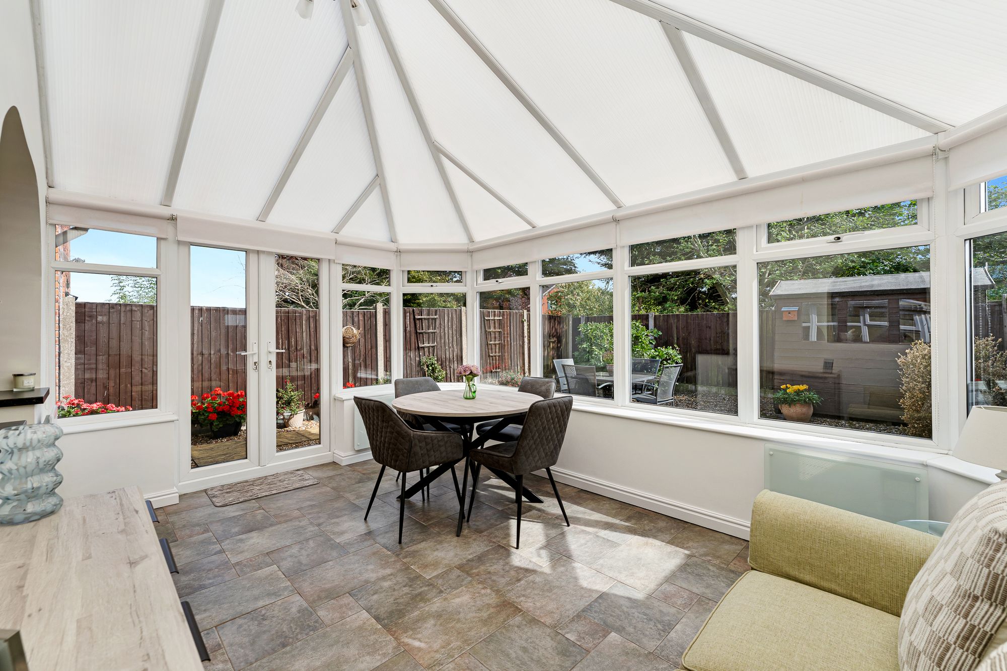 Abbey Close, Croft, WA3