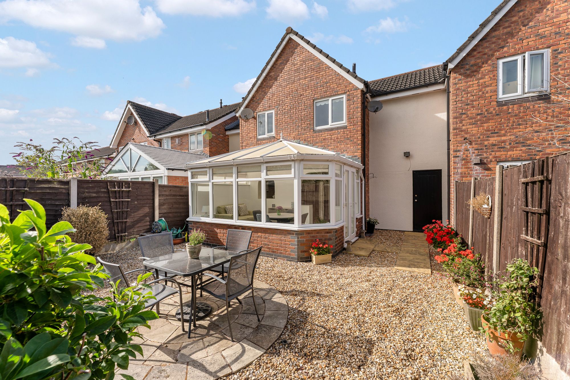 Abbey Close, Croft, WA3
