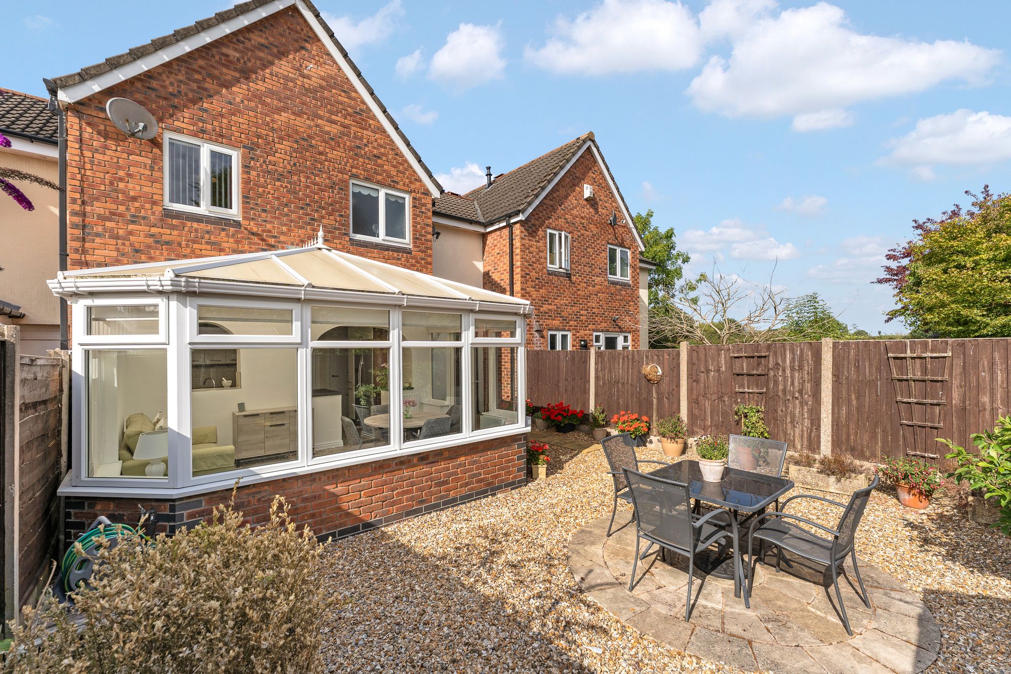 Abbey Close, Croft, WA3