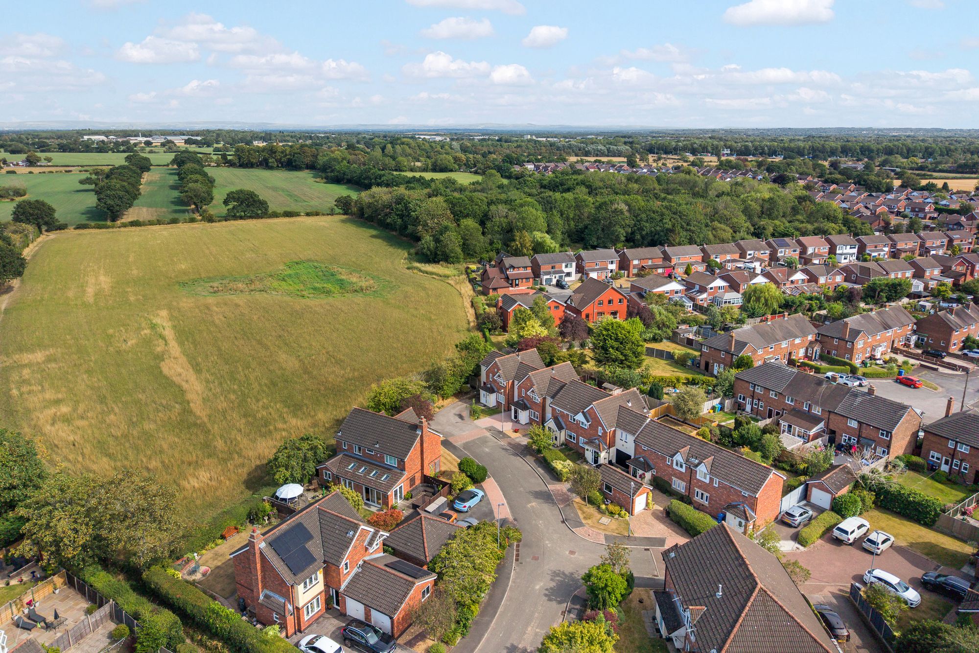Abbey Close, Croft, WA3