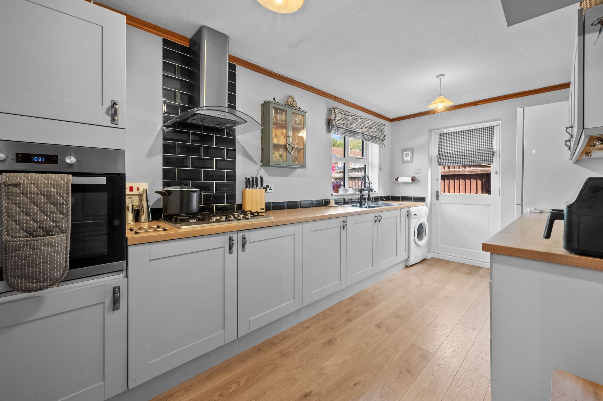 Dundee Close, Fearnhead, WA2