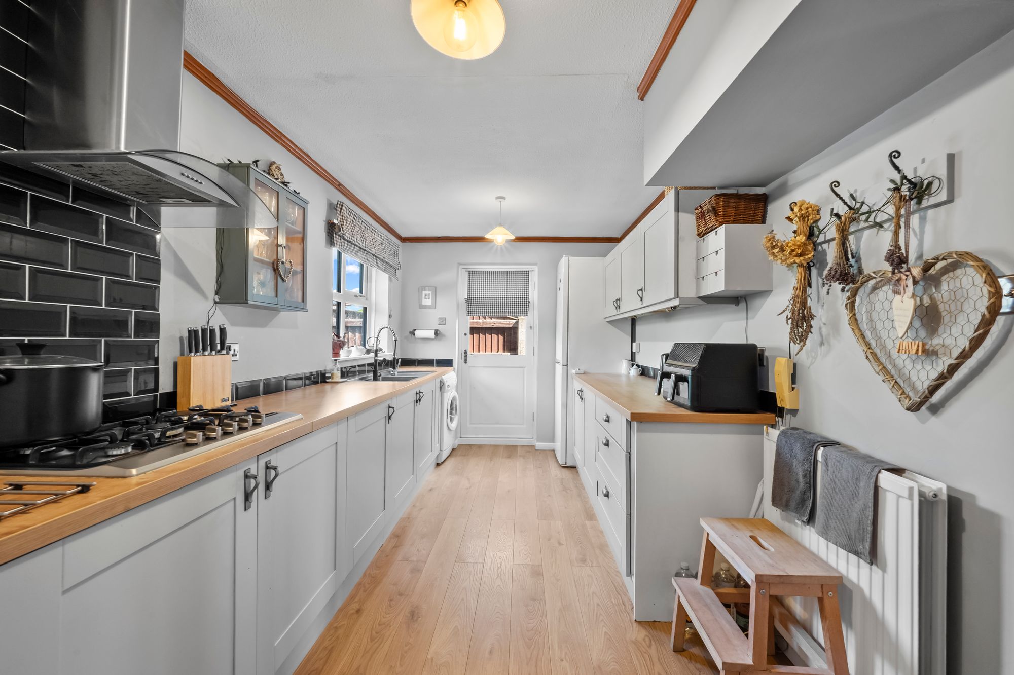 Dundee Close, Fearnhead, WA2