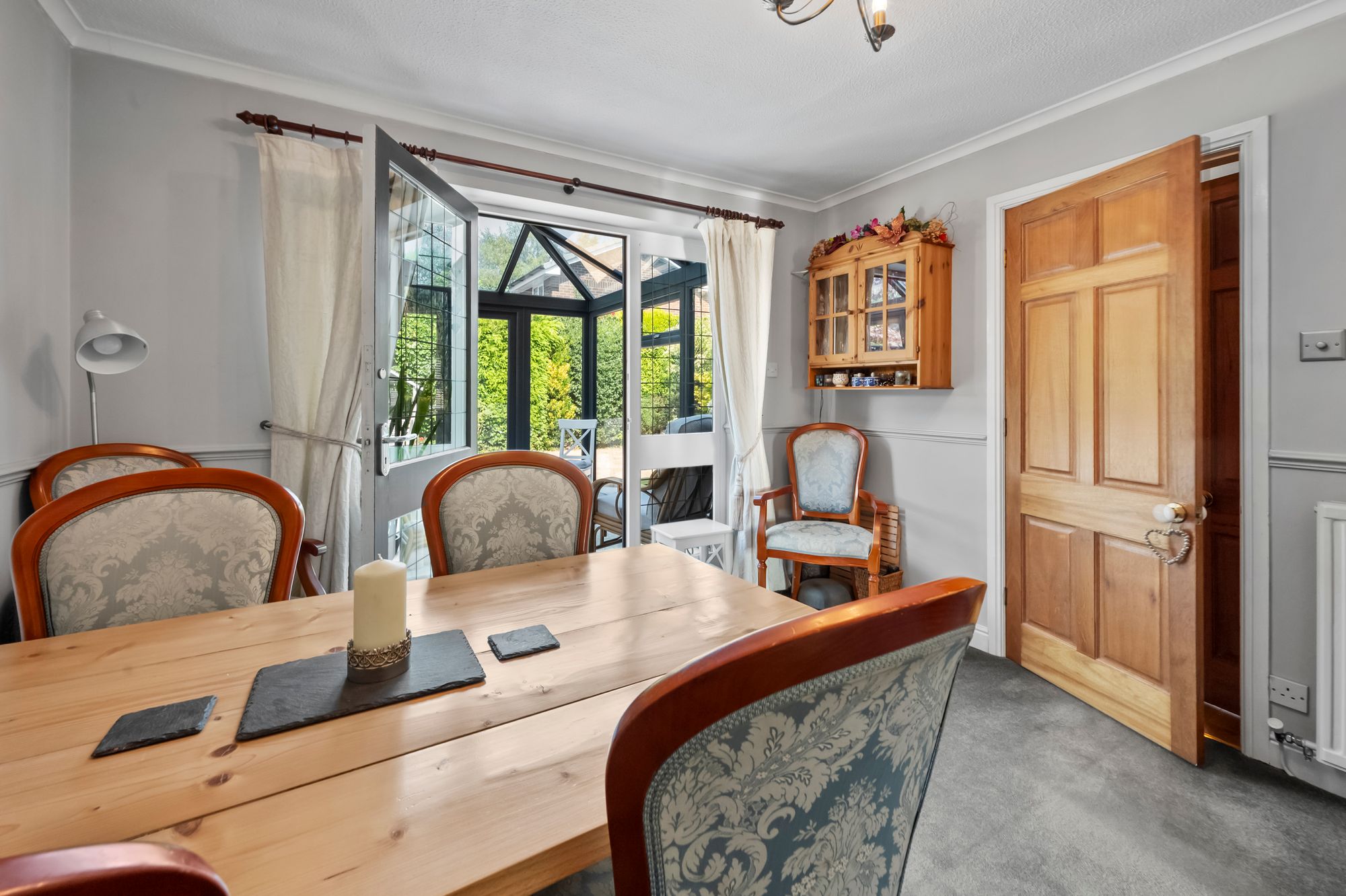 Dundee Close, Fearnhead, WA2