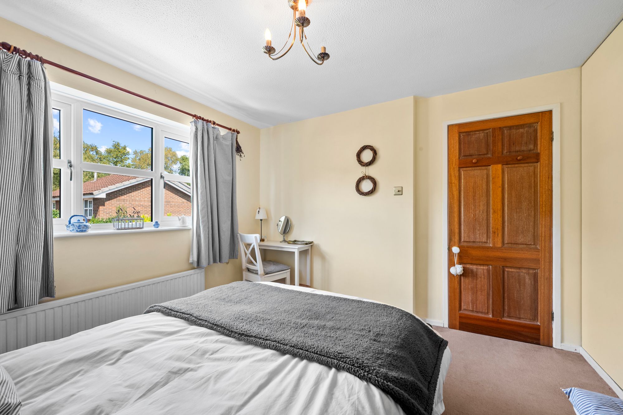 Dundee Close, Fearnhead, WA2