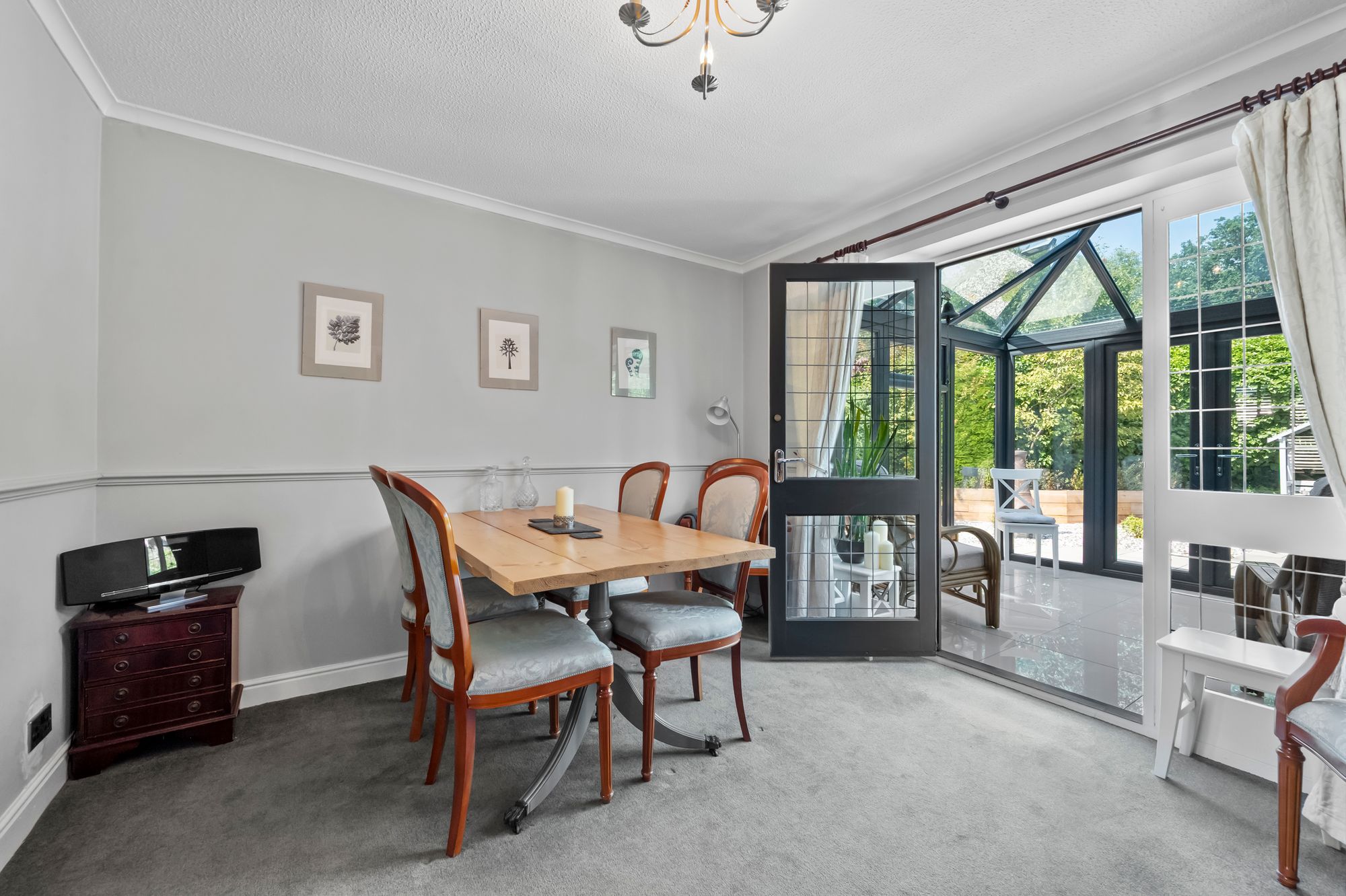 Dundee Close, Fearnhead, WA2