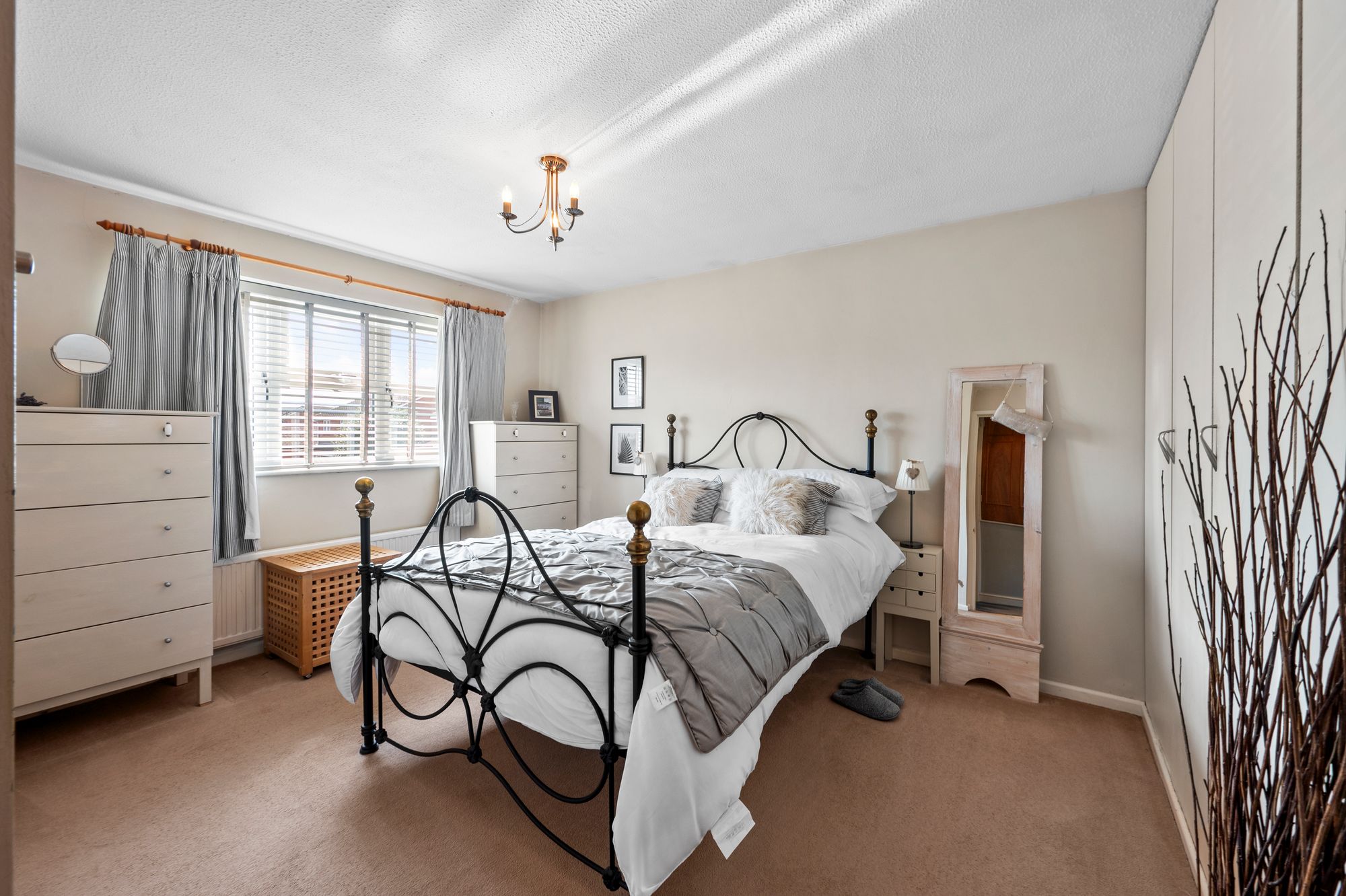 Dundee Close, Fearnhead, WA2