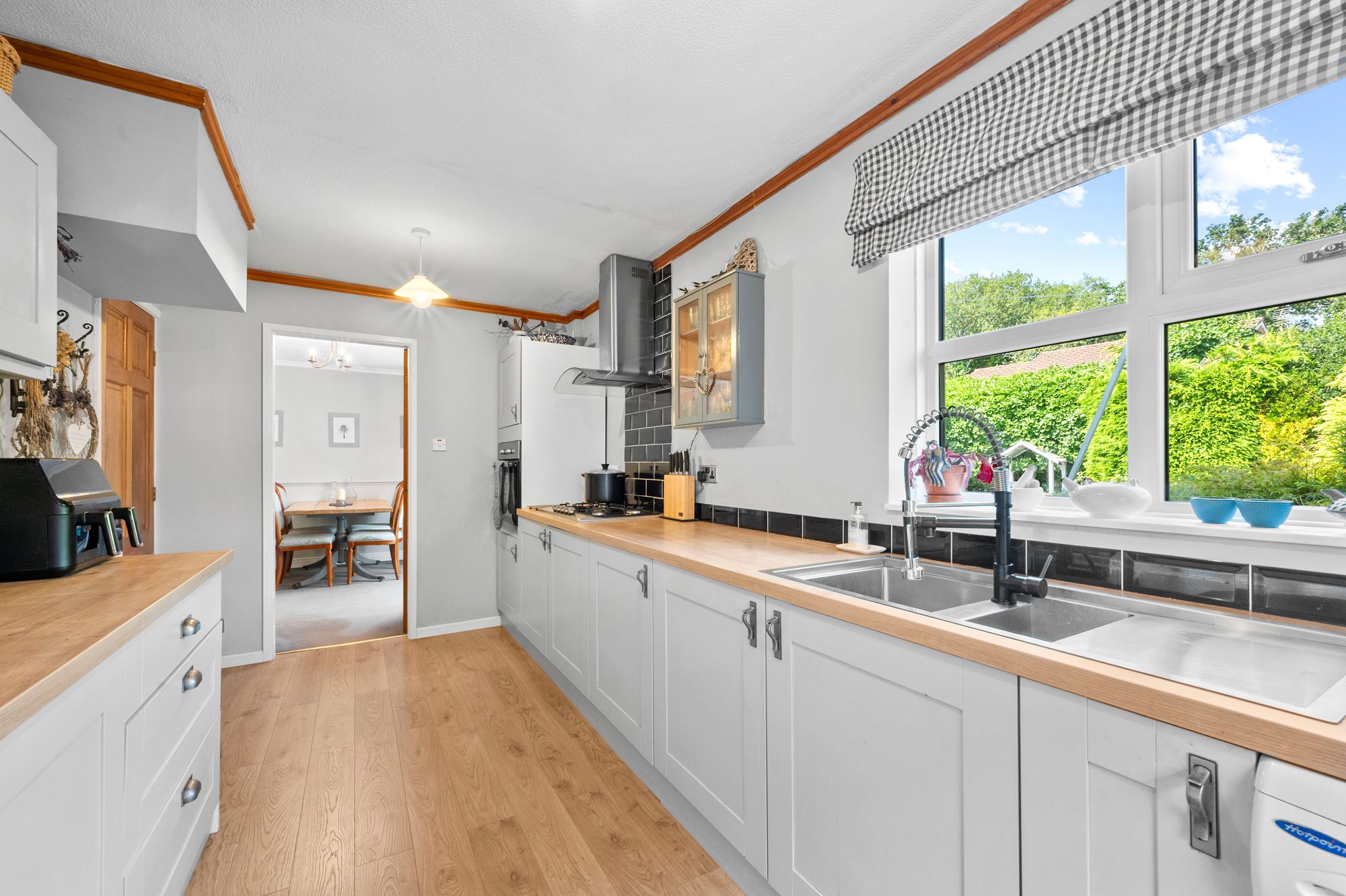 Dundee Close, Fearnhead, WA2