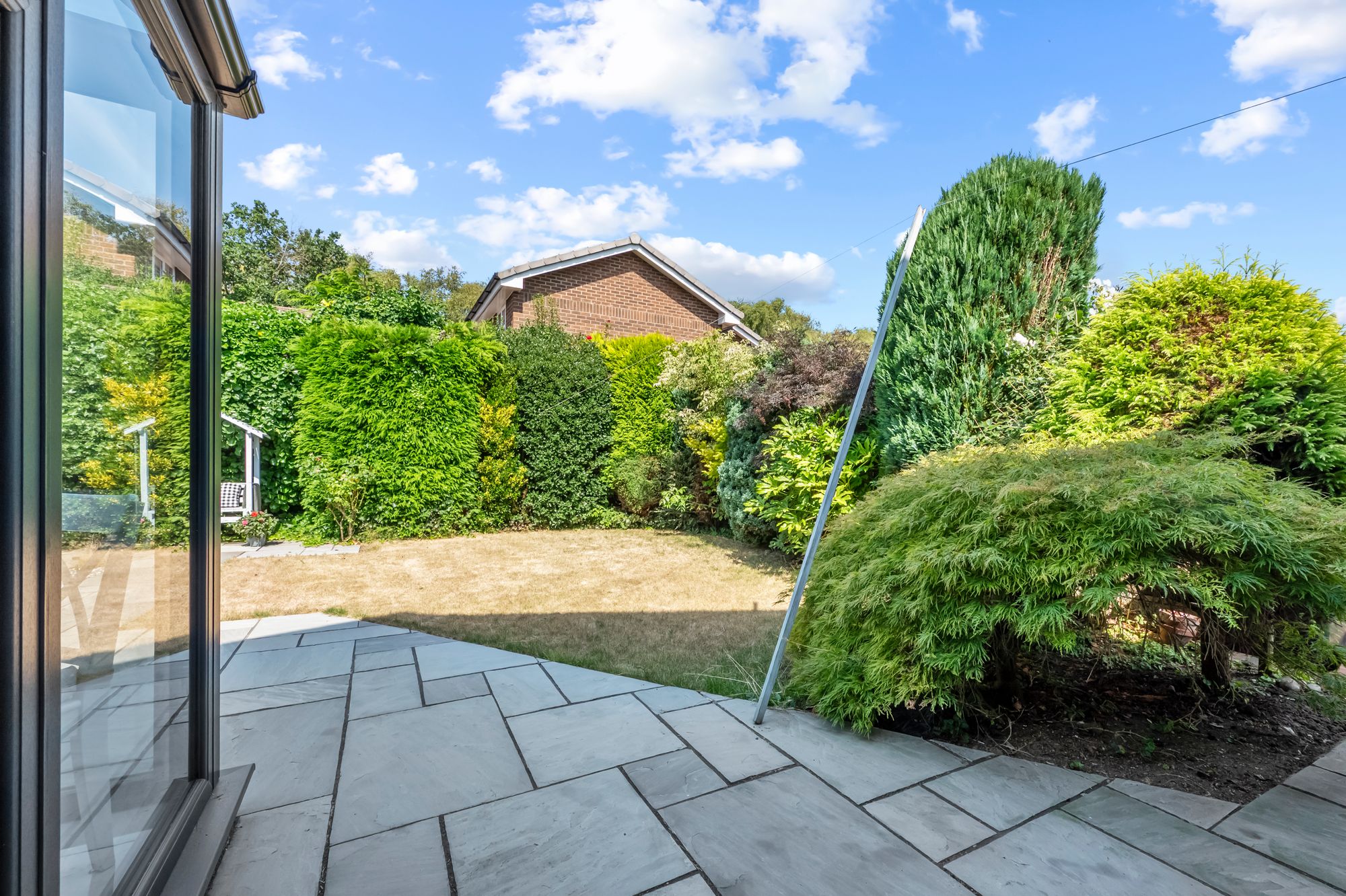 Dundee Close, Fearnhead, WA2