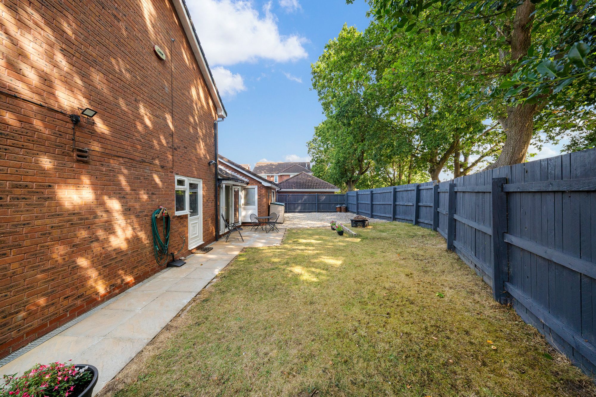 Dorchester Park, Runcorn, WA7