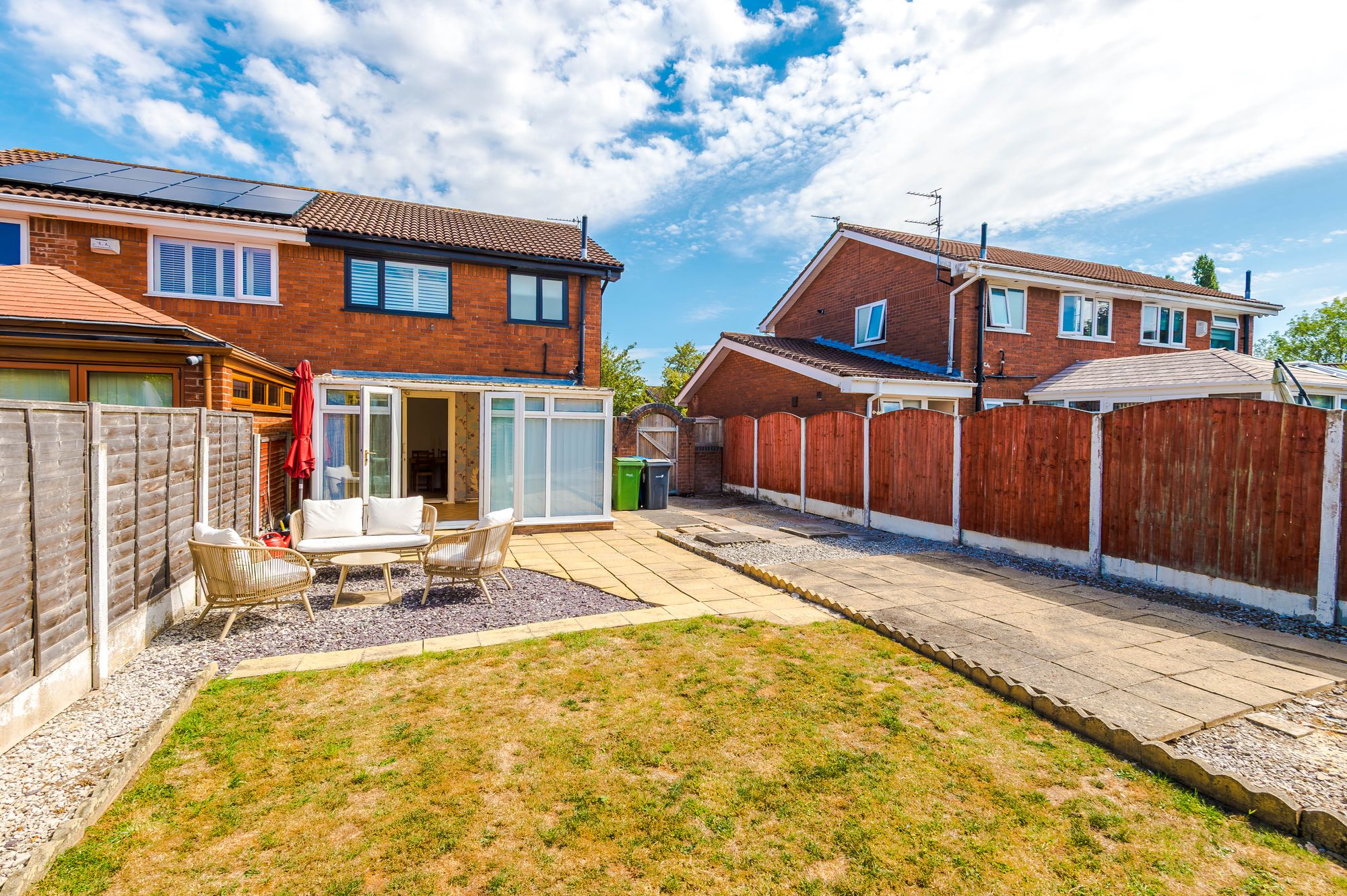 Muirfield Close, Fearnhead, WA2