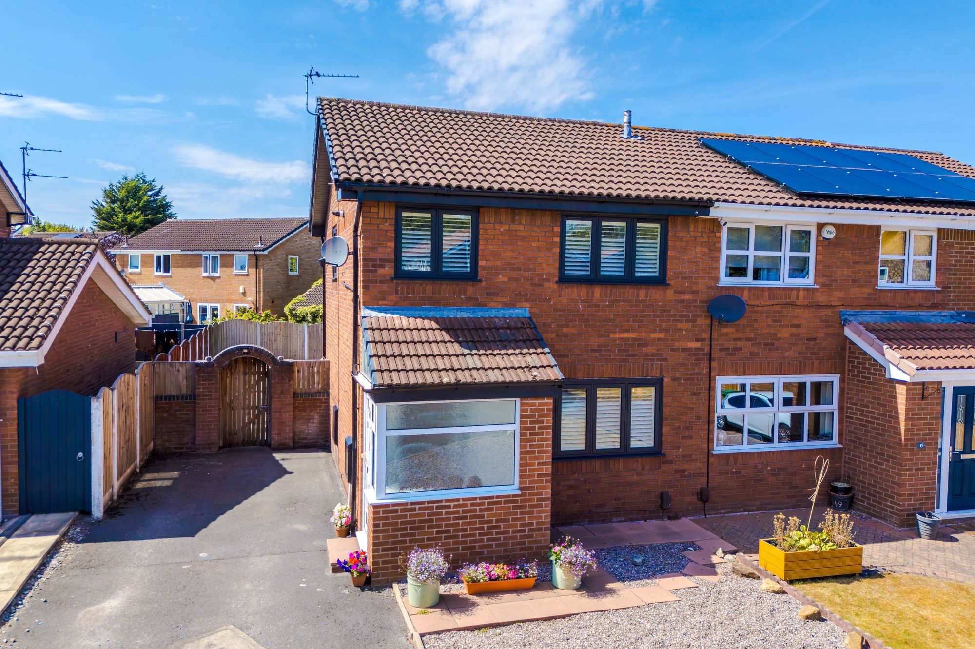 Muirfield Close, Fearnhead, WA2
