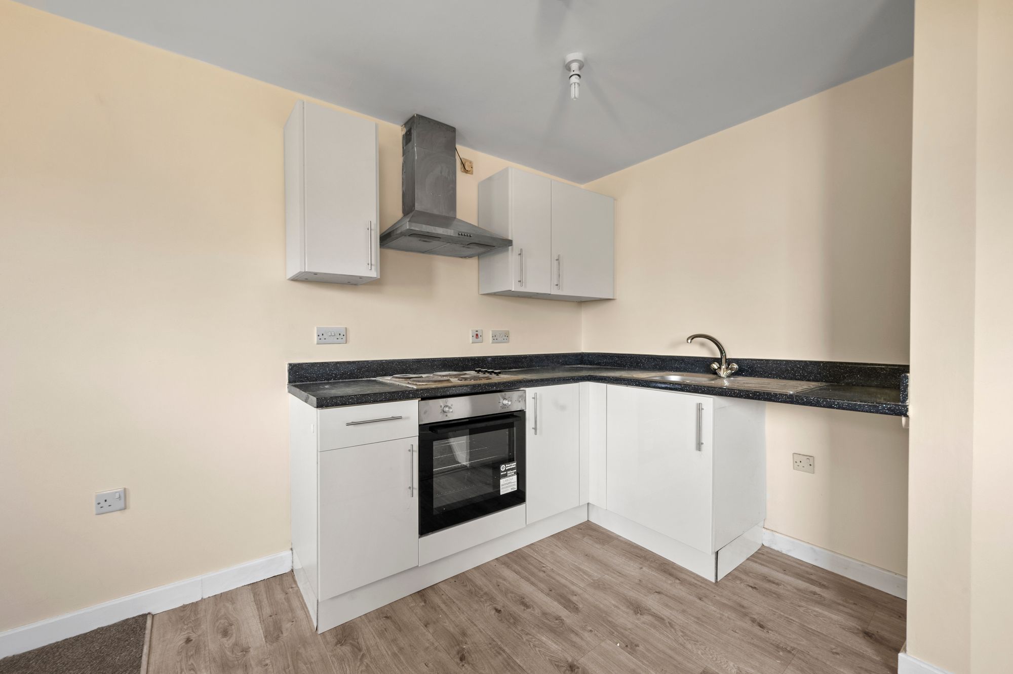 Hamnett Court, Birchwood, WA3