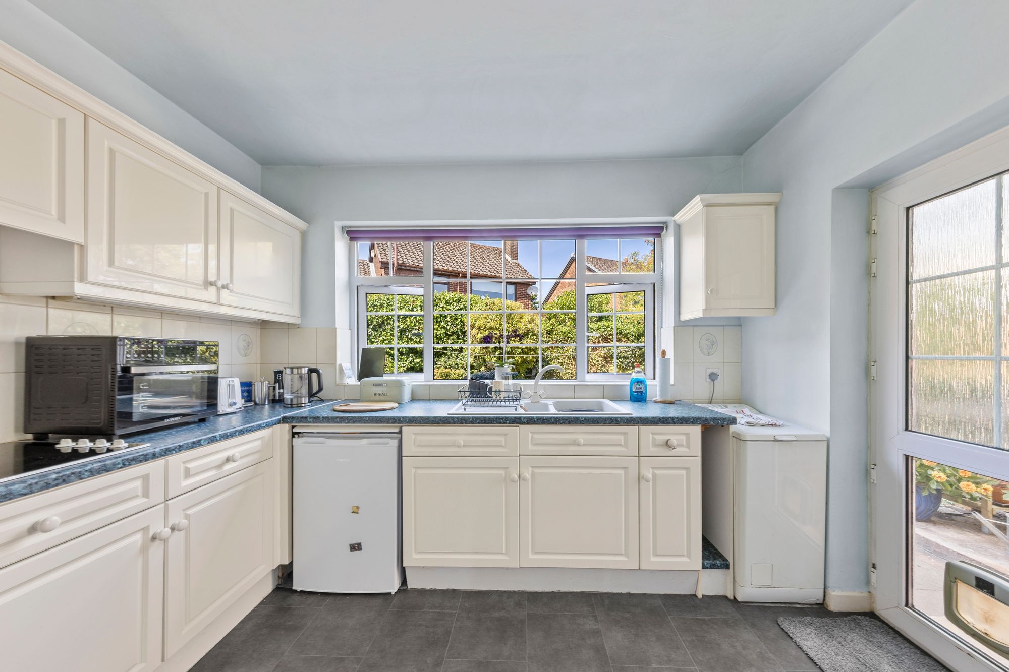 Delamere Avenue, Lowton, WA3