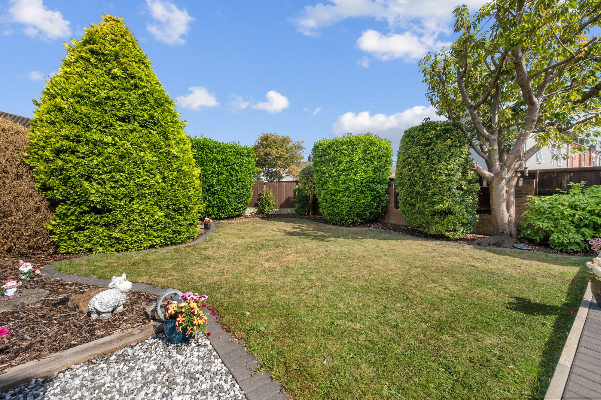 Henllan Gardens, St. Helens, WA9