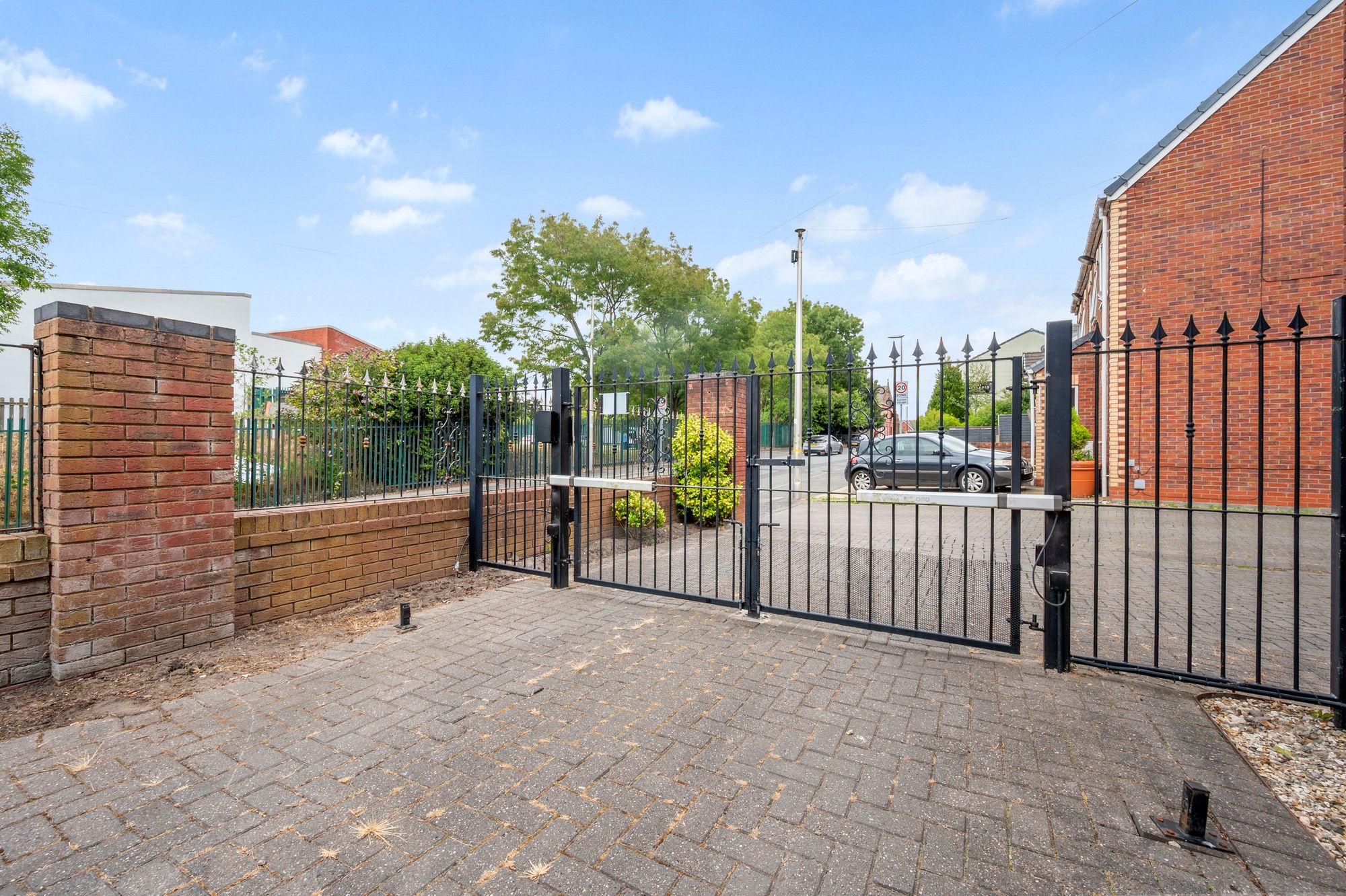 Ellamsbridge Road, St. Helens, WA9
