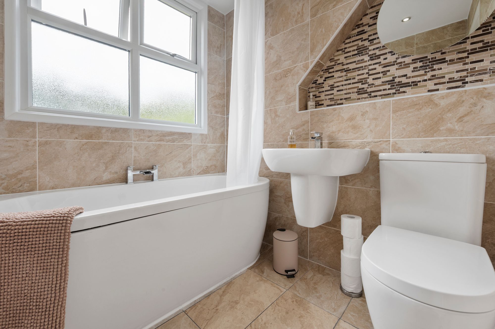 Delafield Close, Fearnhead, WA2
