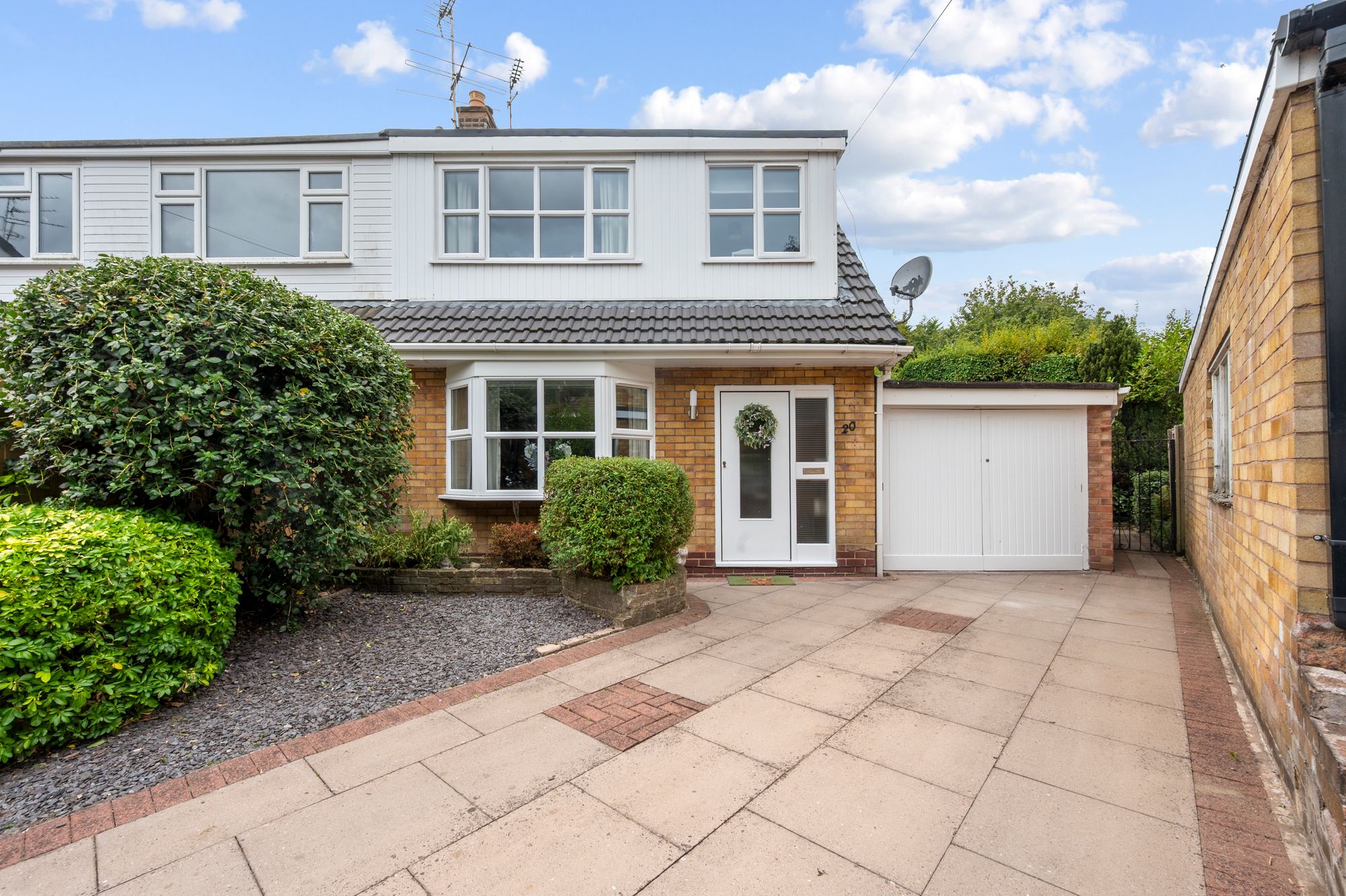 Delafield Close, Fearnhead, WA2