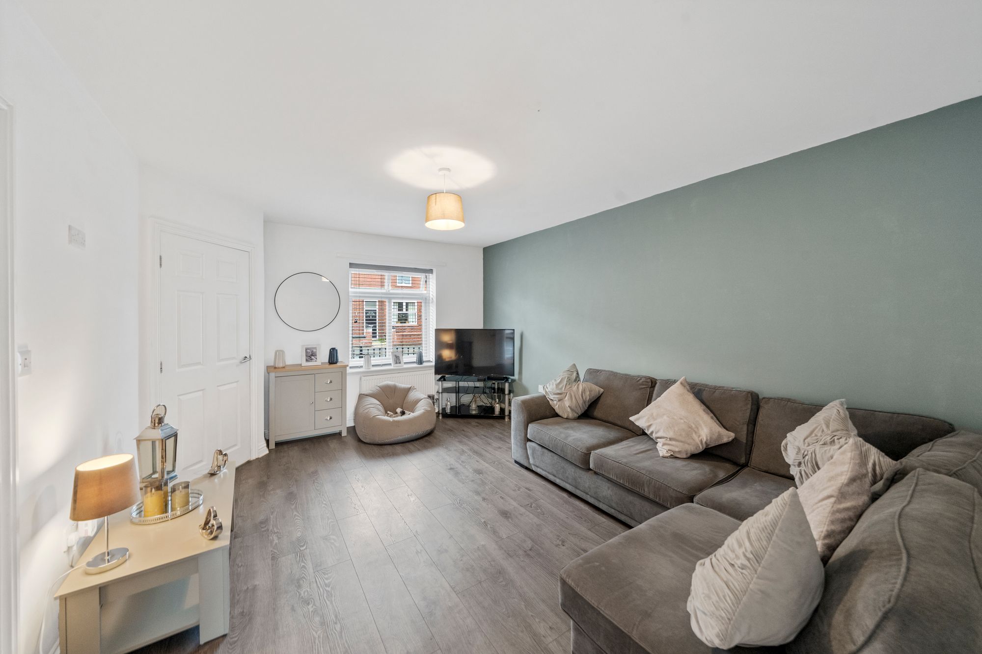 Manchester Road, Leigh, WN7