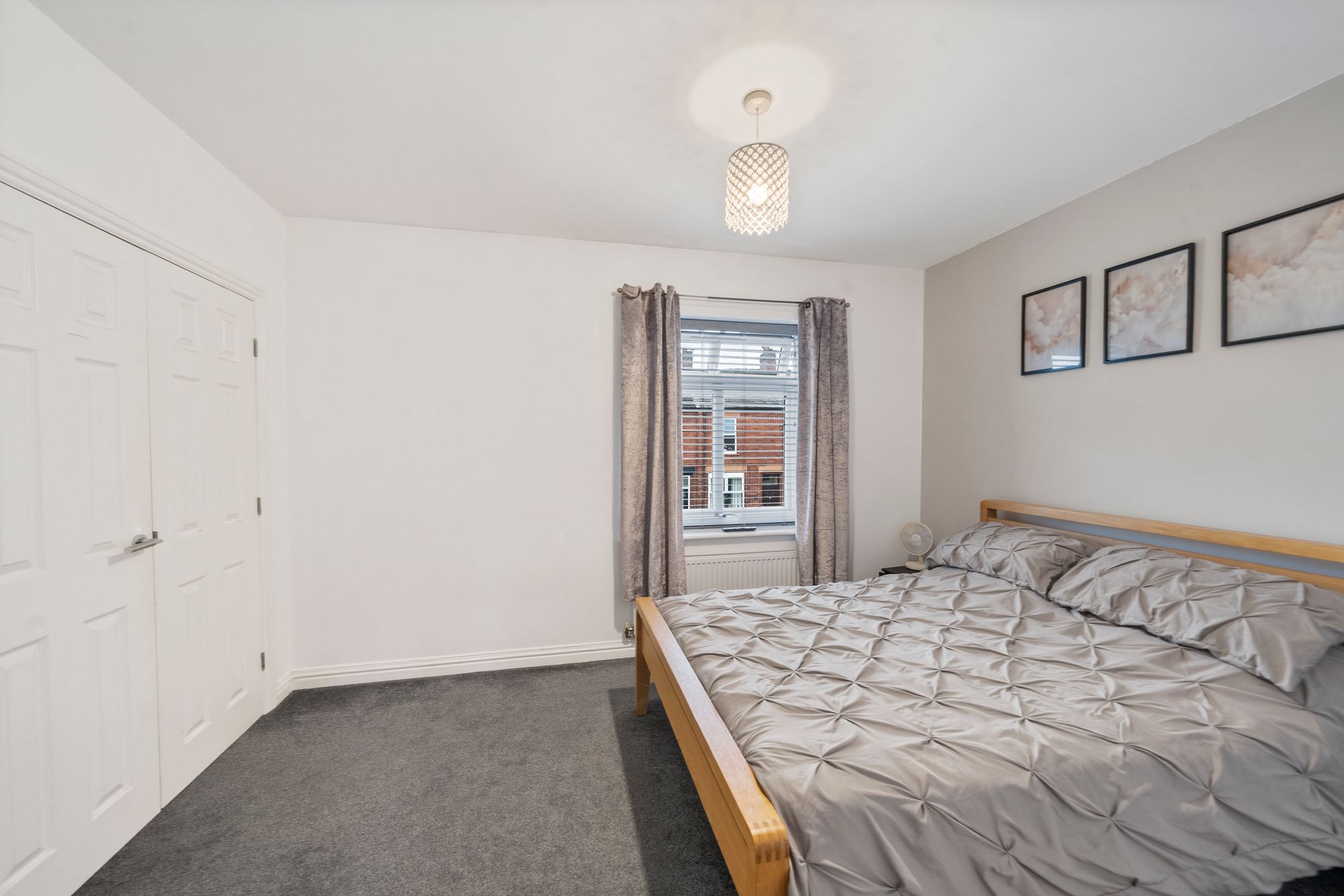 Manchester Road, Leigh, WN7