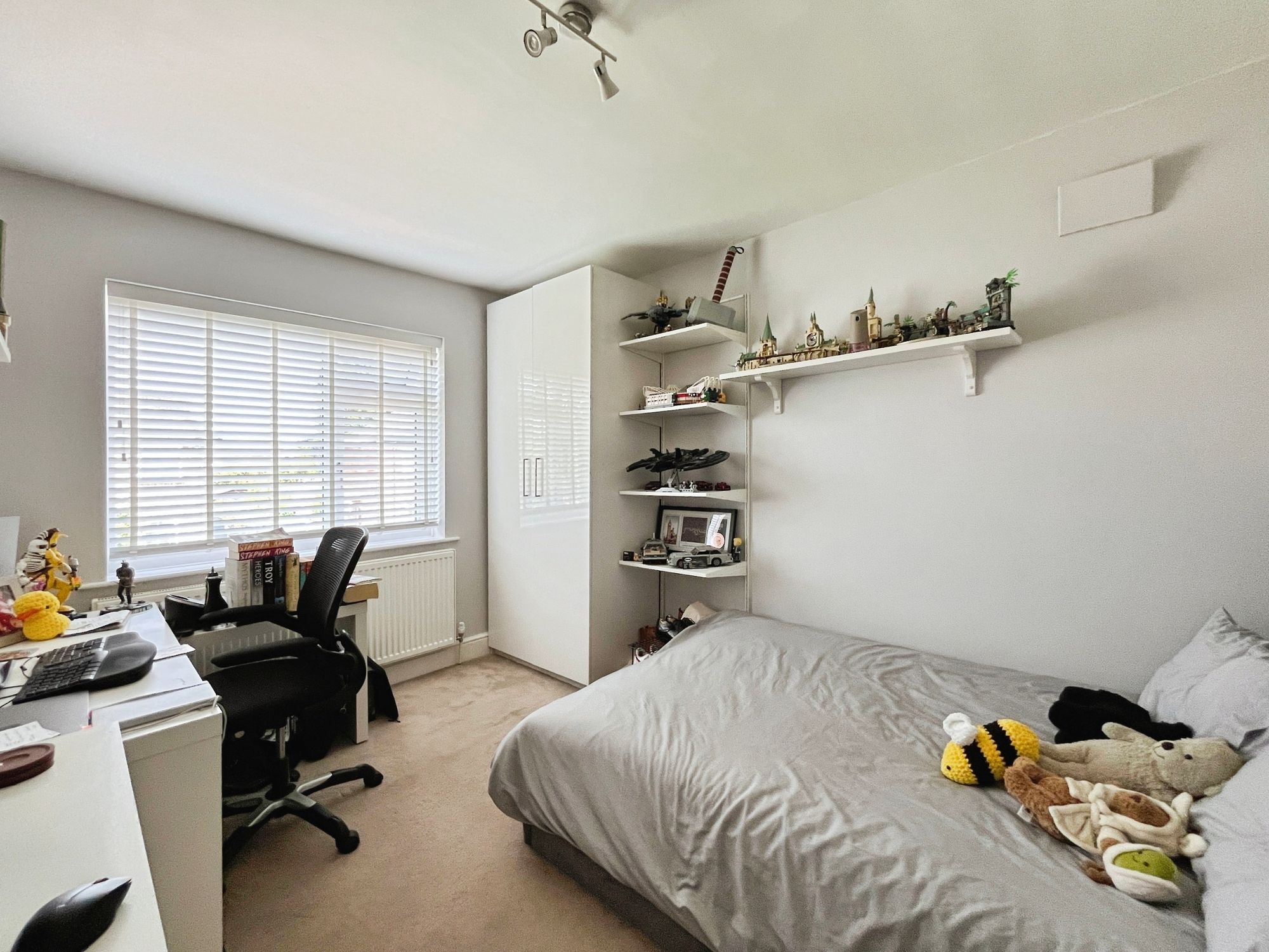 Oak Street, Croft, WA3