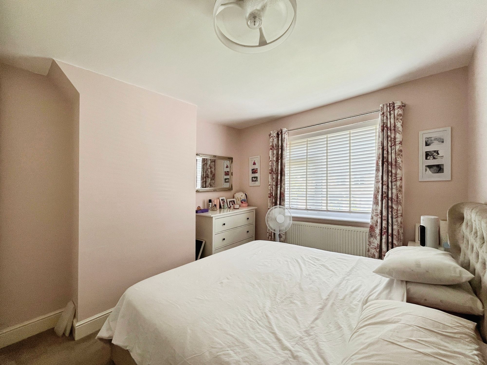 Oak Street, Croft, WA3