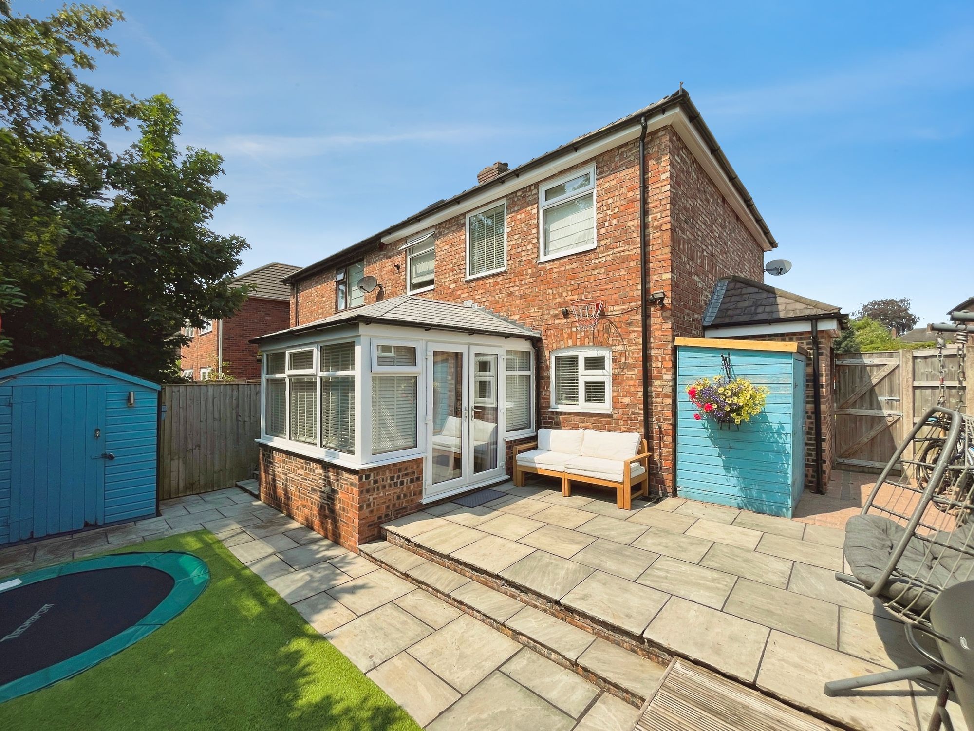 Oak Street, Croft, WA3