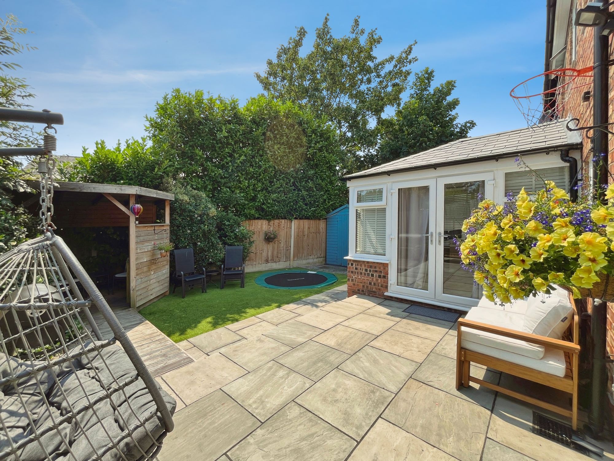 Oak Street, Croft, WA3
