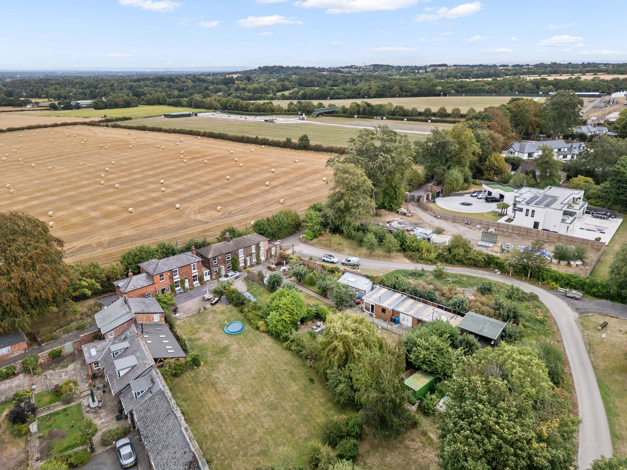 Hobb Lane, Daresbury, WA4