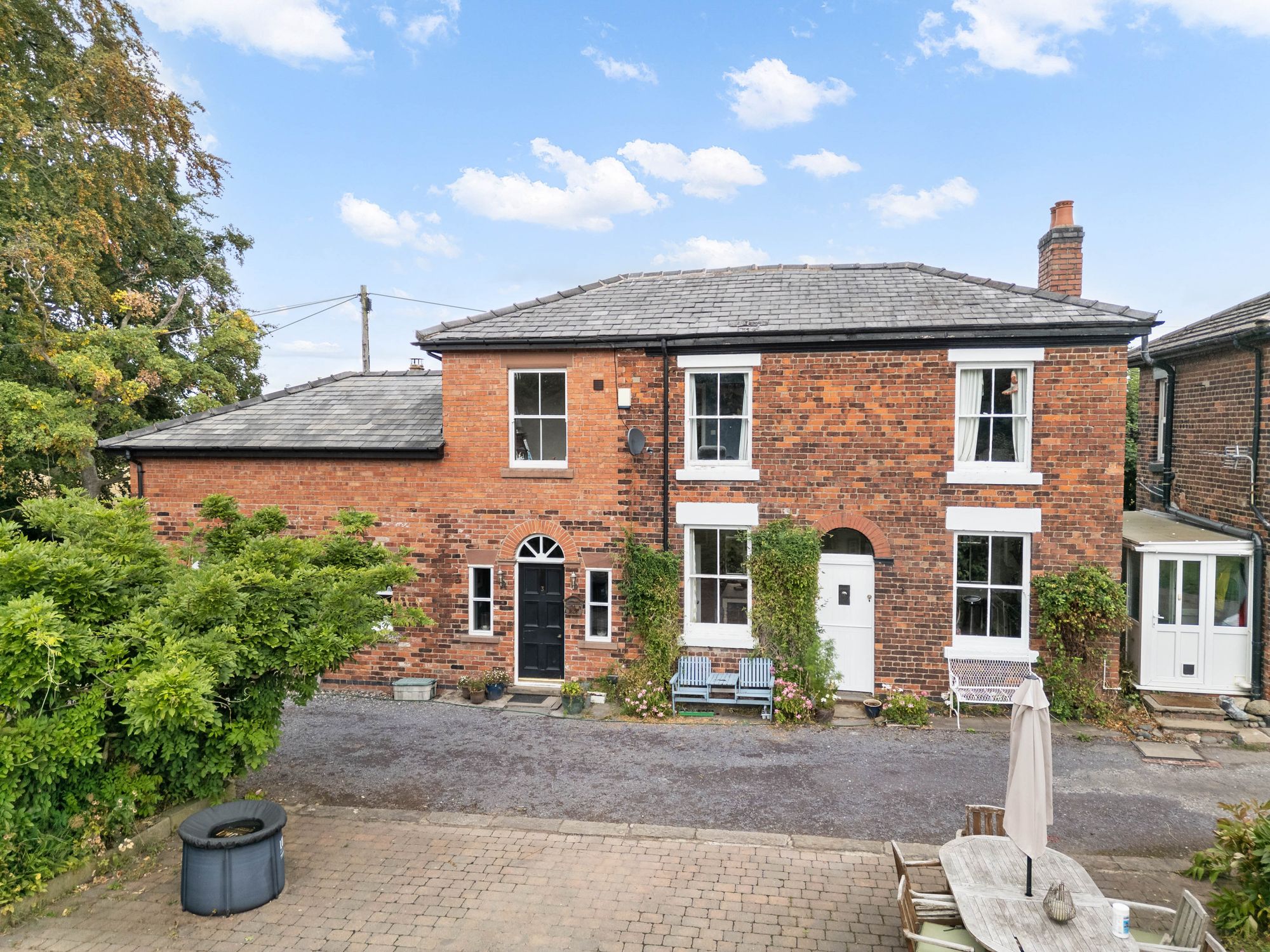 Hobb Lane, Daresbury, WA4