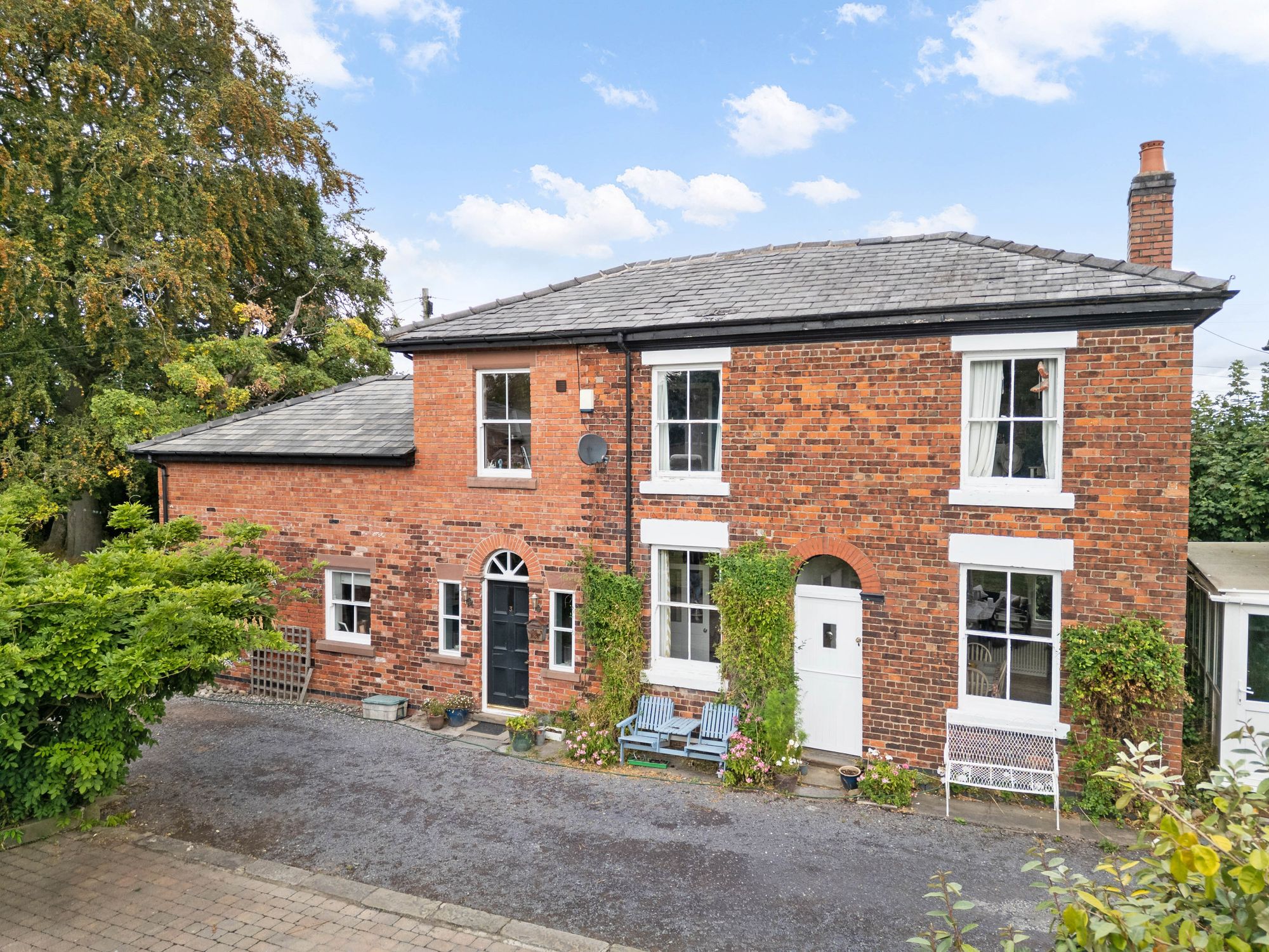 Hobb Lane, Daresbury, WA4