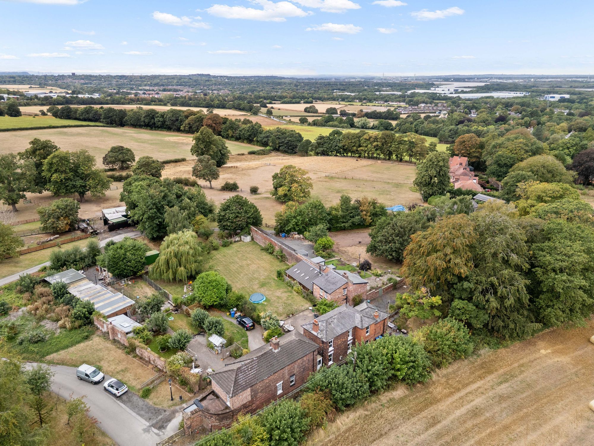 Hobb Lane, Daresbury, WA4