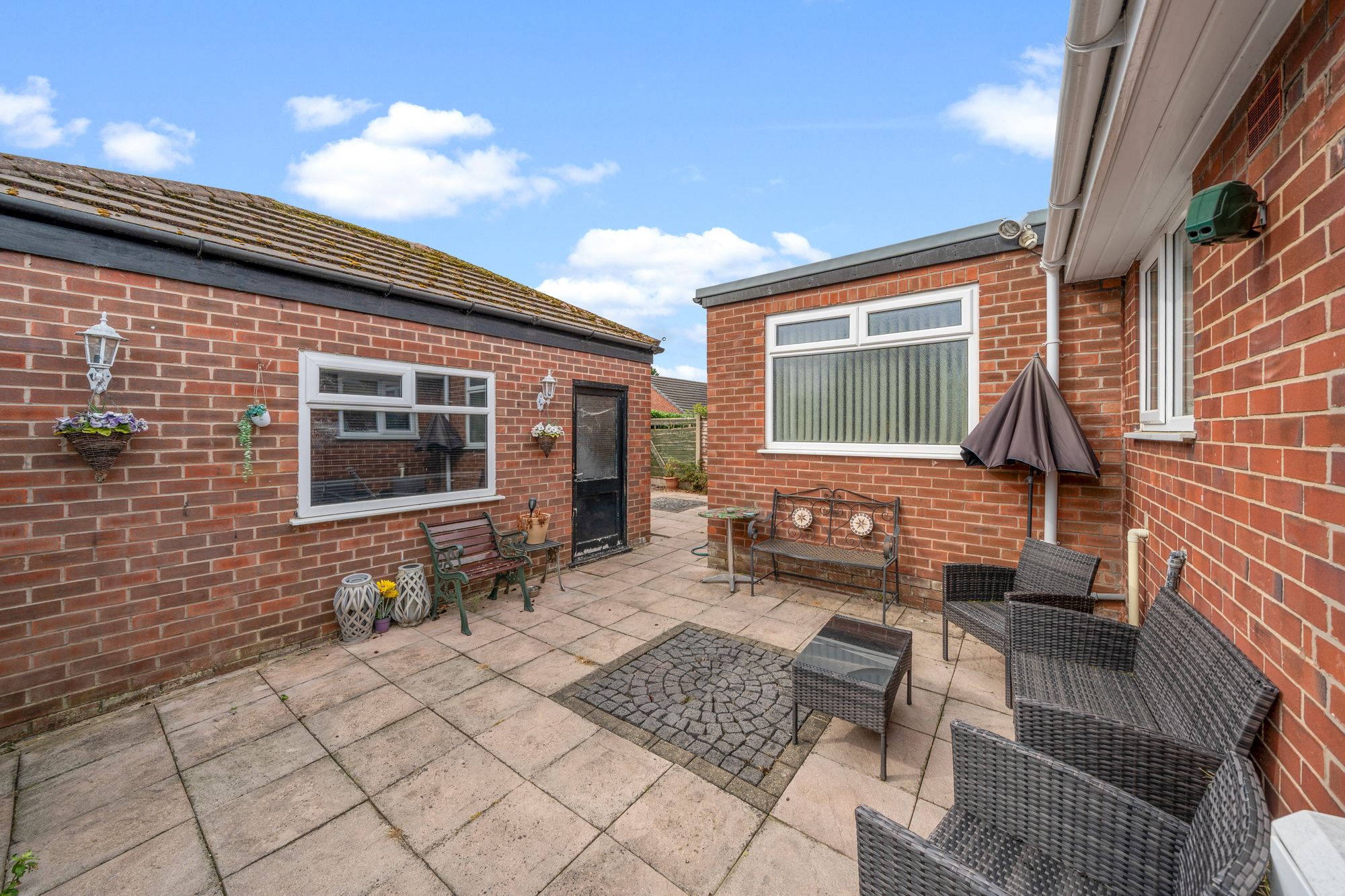 St. Oswalds Close, Winwick, WA2