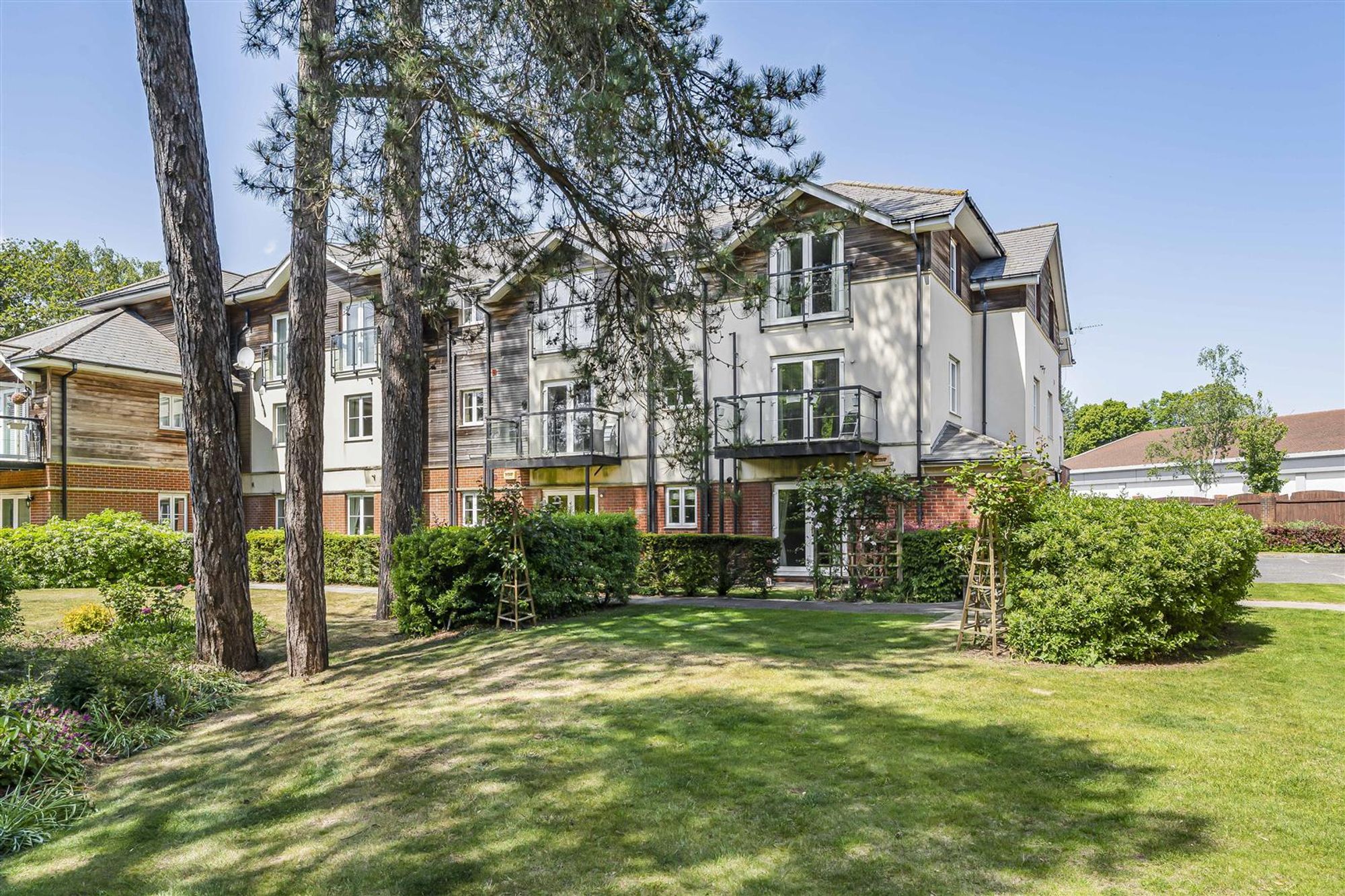 Lindsay Road, St. Aldhelms Place, BH13