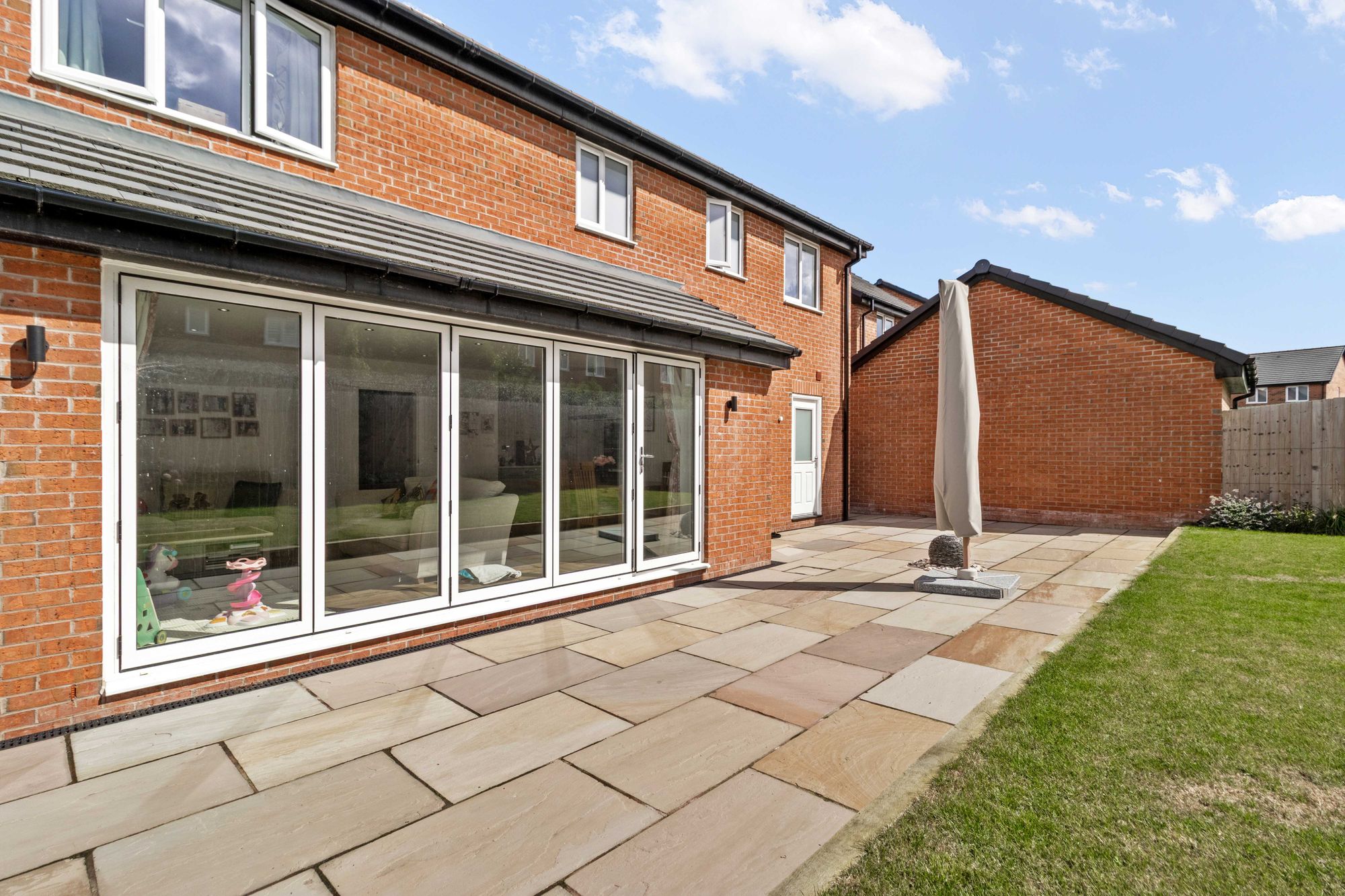 Winterbourne Gardens, Warrington, WA4