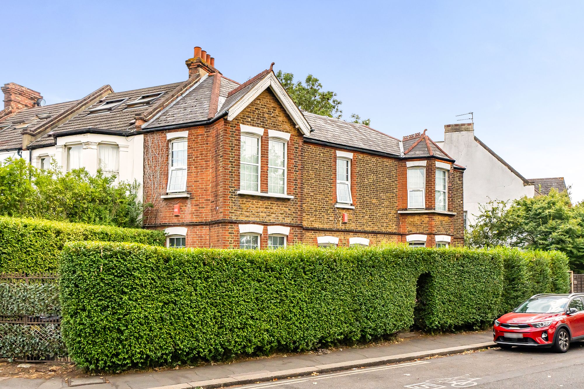 Estreham Road, London, SW16