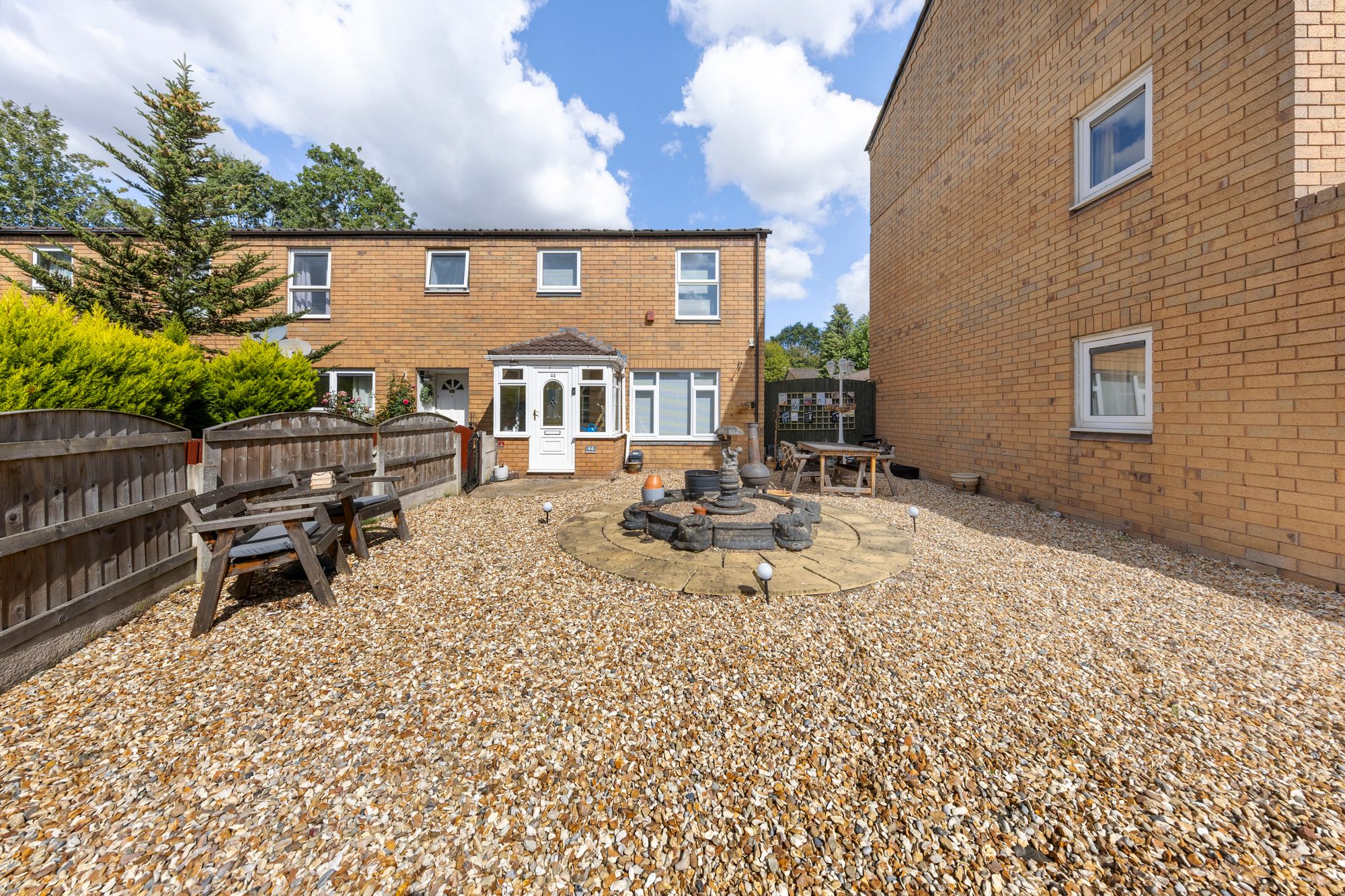 Violet Close, Birchwood, WA3