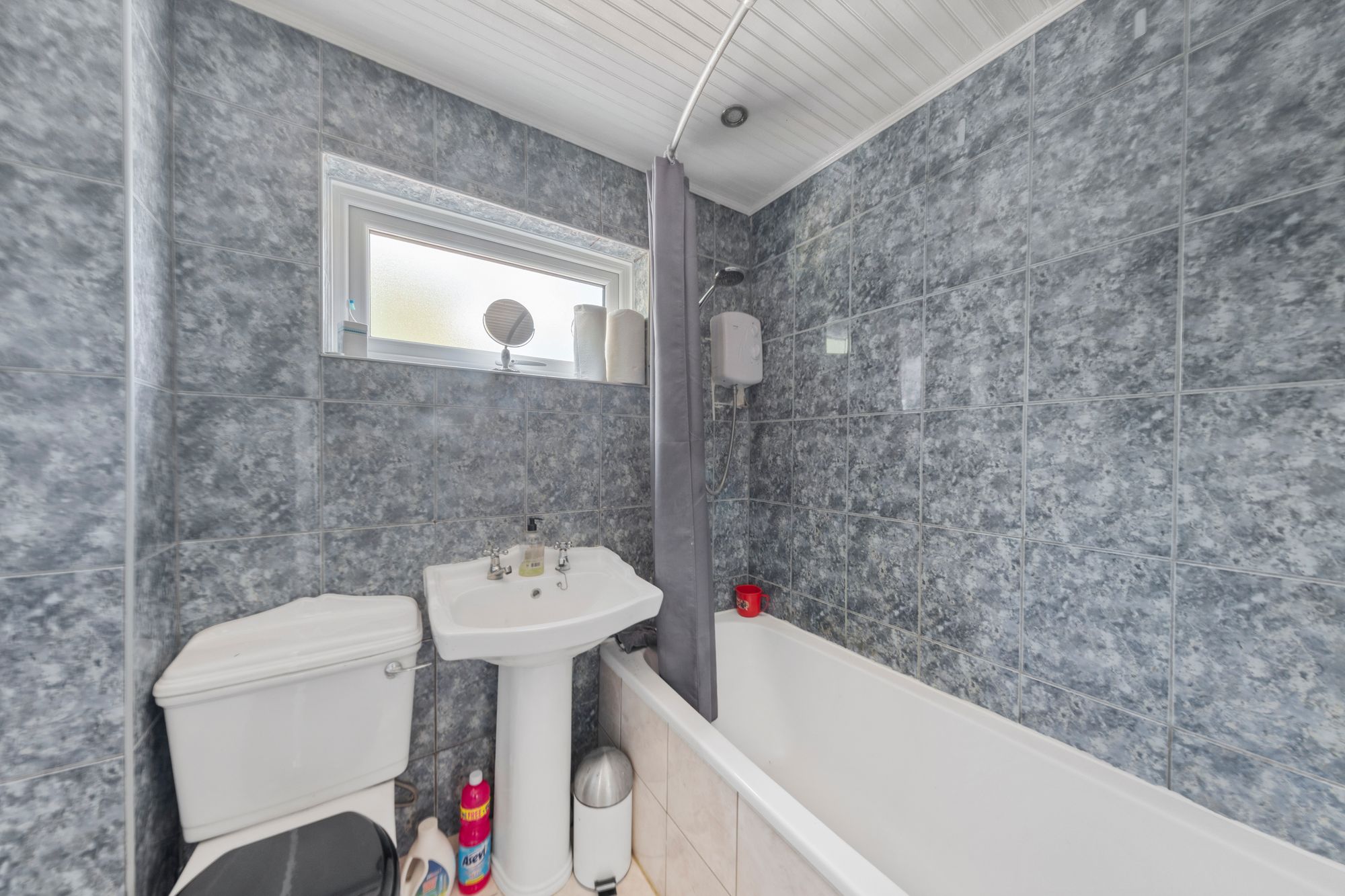 Violet Close, Birchwood, WA3