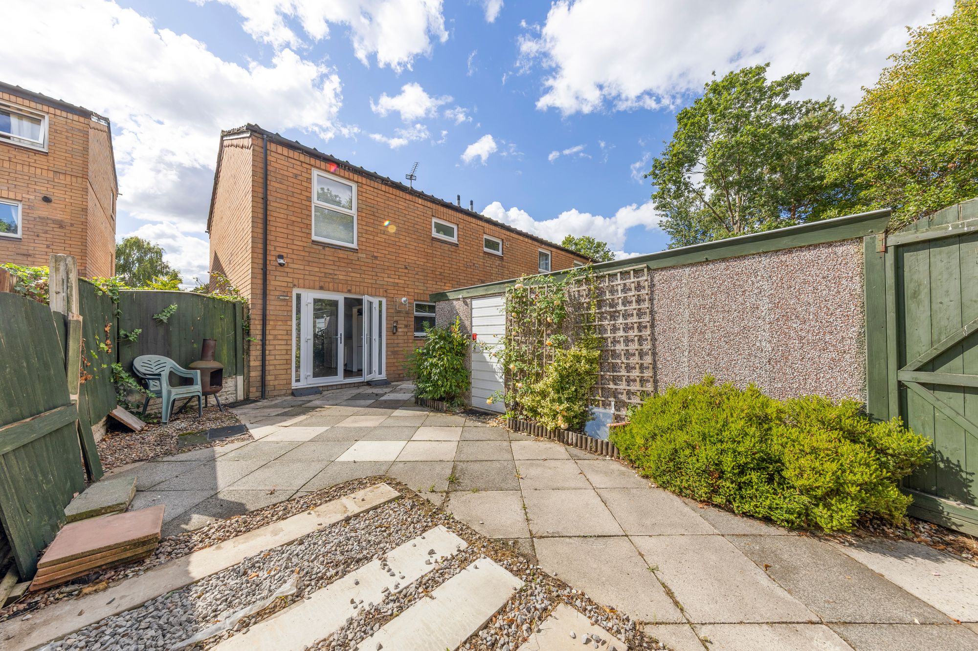 Violet Close, Birchwood, WA3