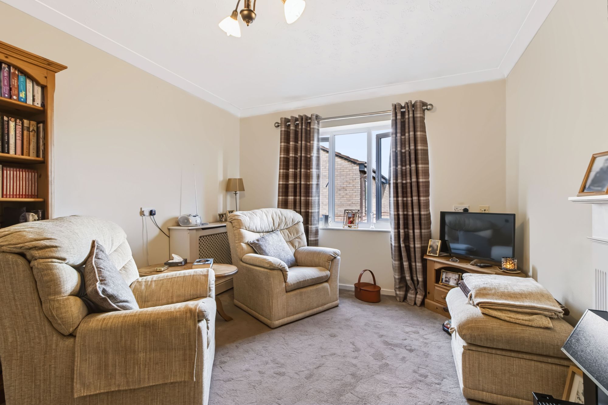 Oulton Court, Grappenhall, WA4