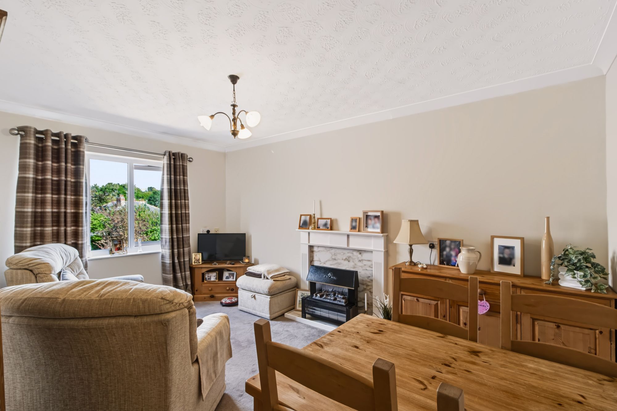 Oulton Court, Grappenhall, WA4