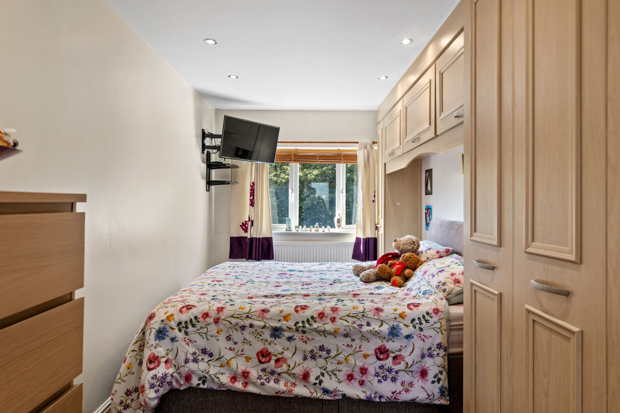 Garwood Close, Westbrook, WA5