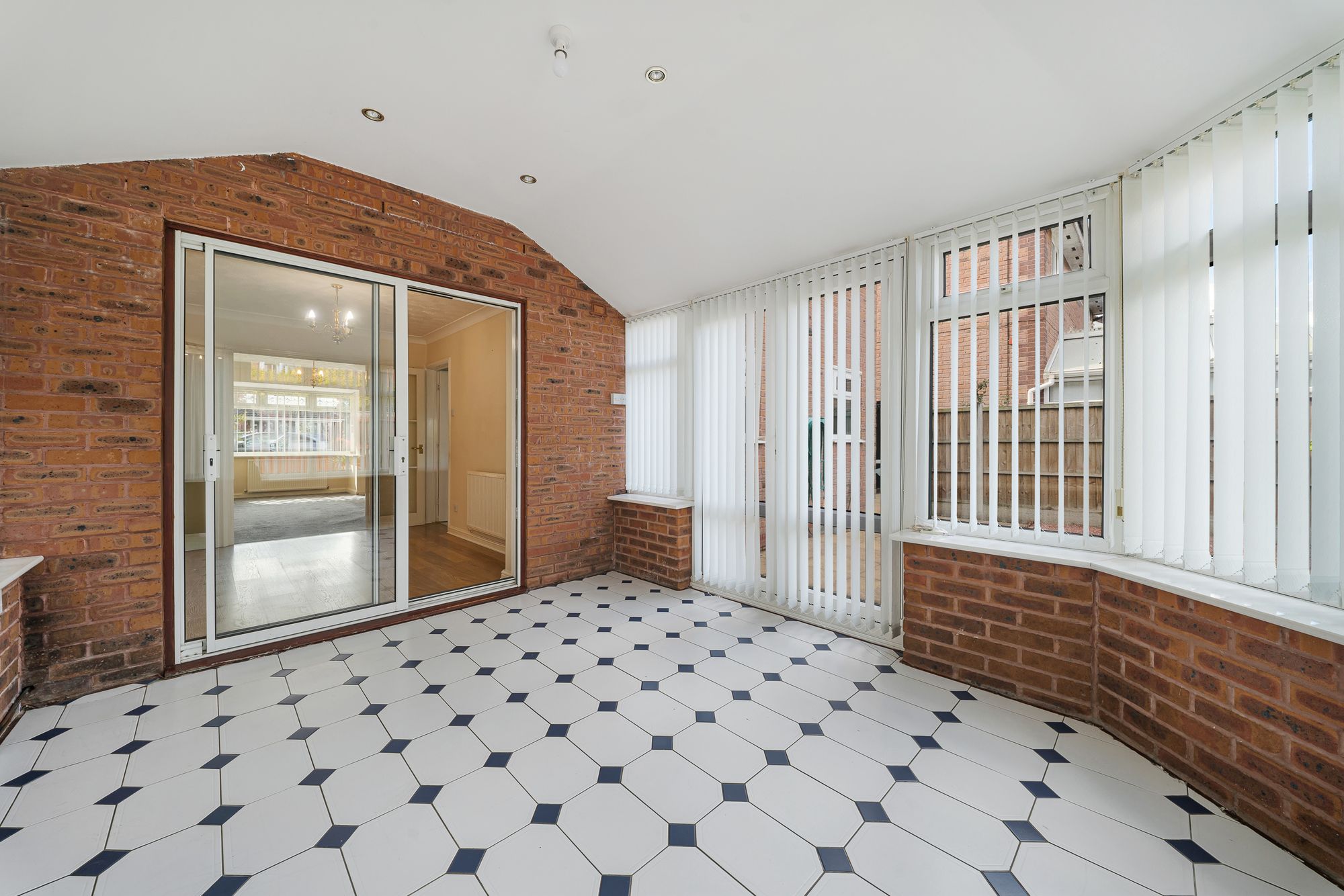 Dorchester Park, Runcorn, WA7