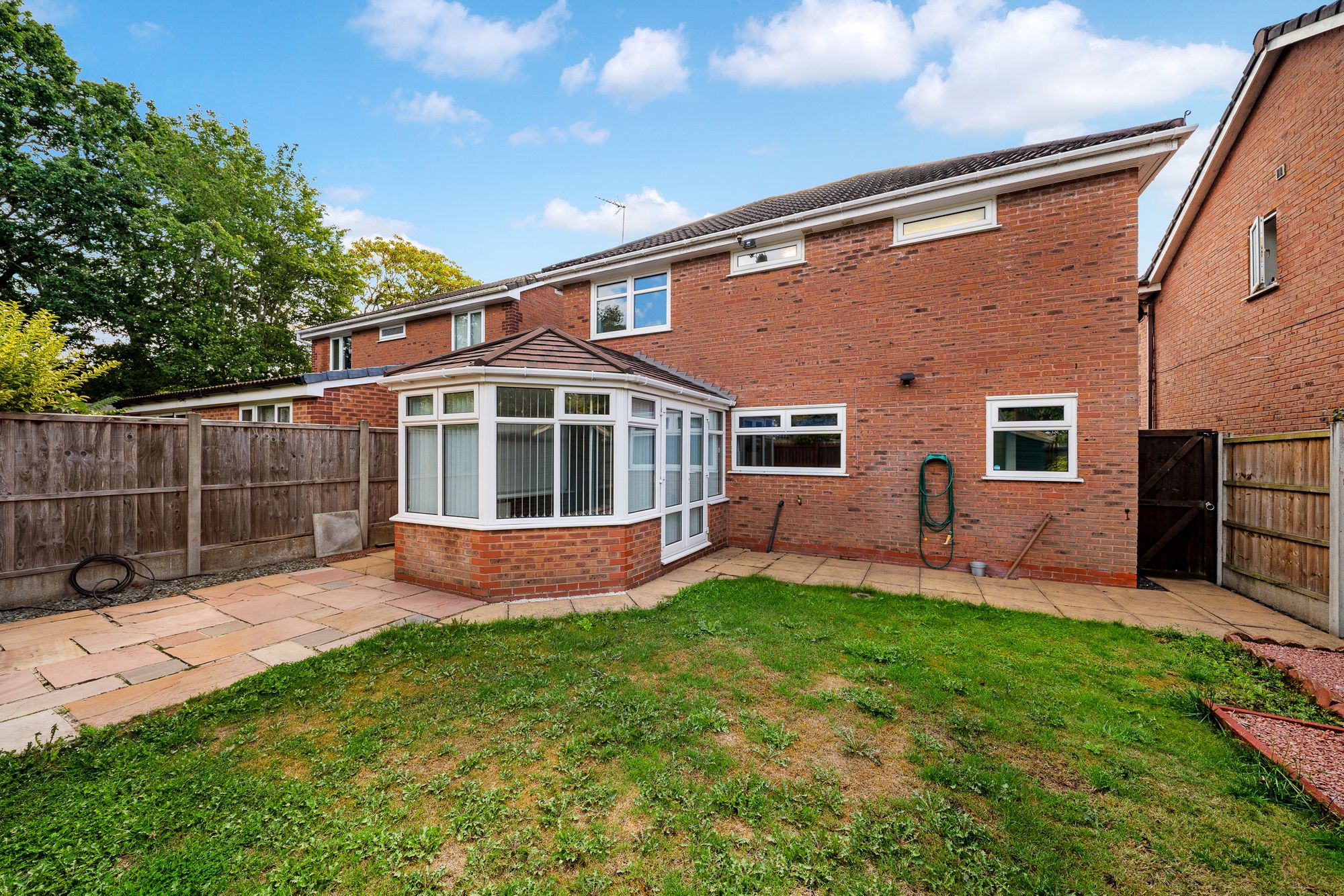 Dorchester Park, Runcorn, WA7